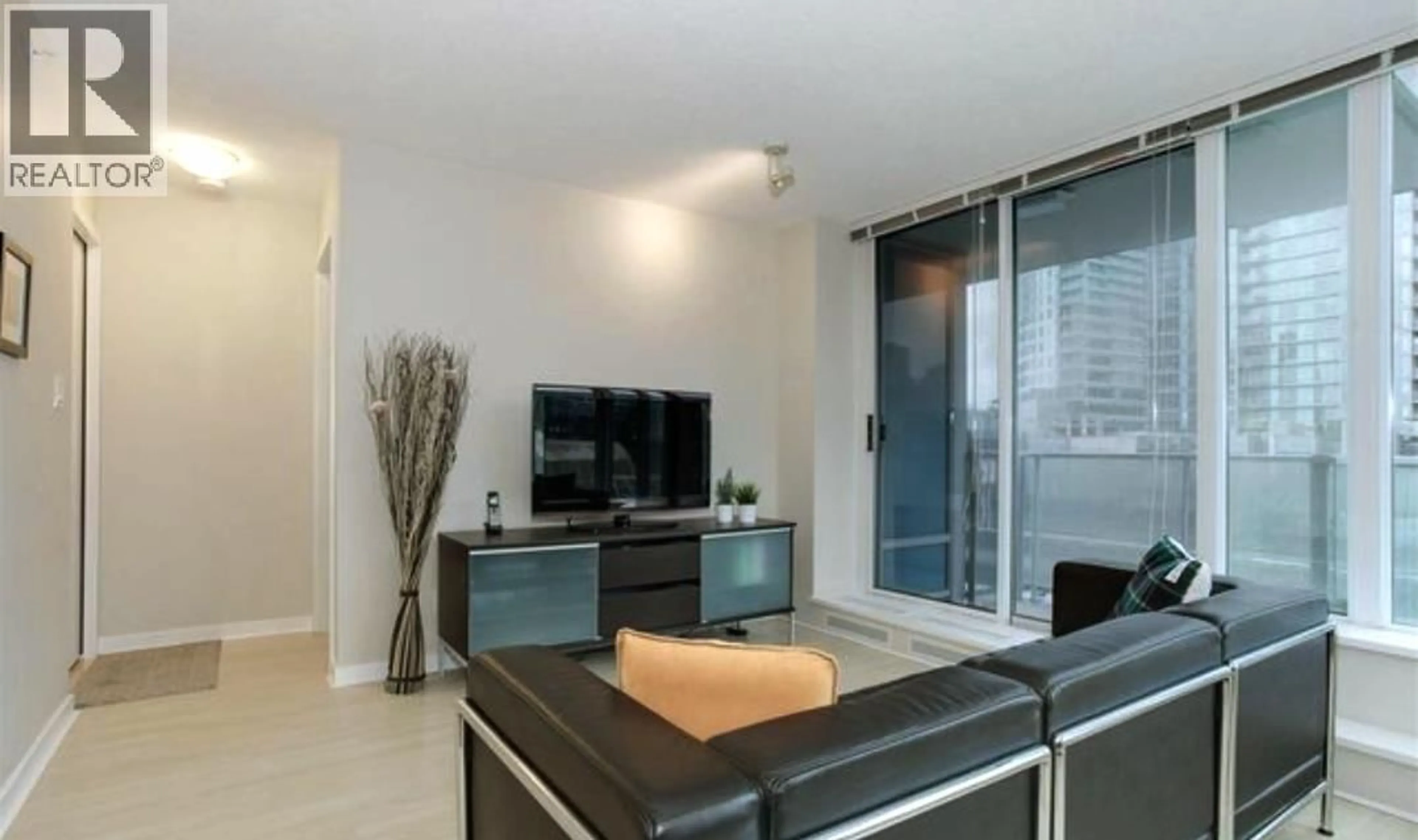 Living room with furniture, unknown for 801 - 188 KEEFER PLACE, Vancouver British Columbia V6B0J1