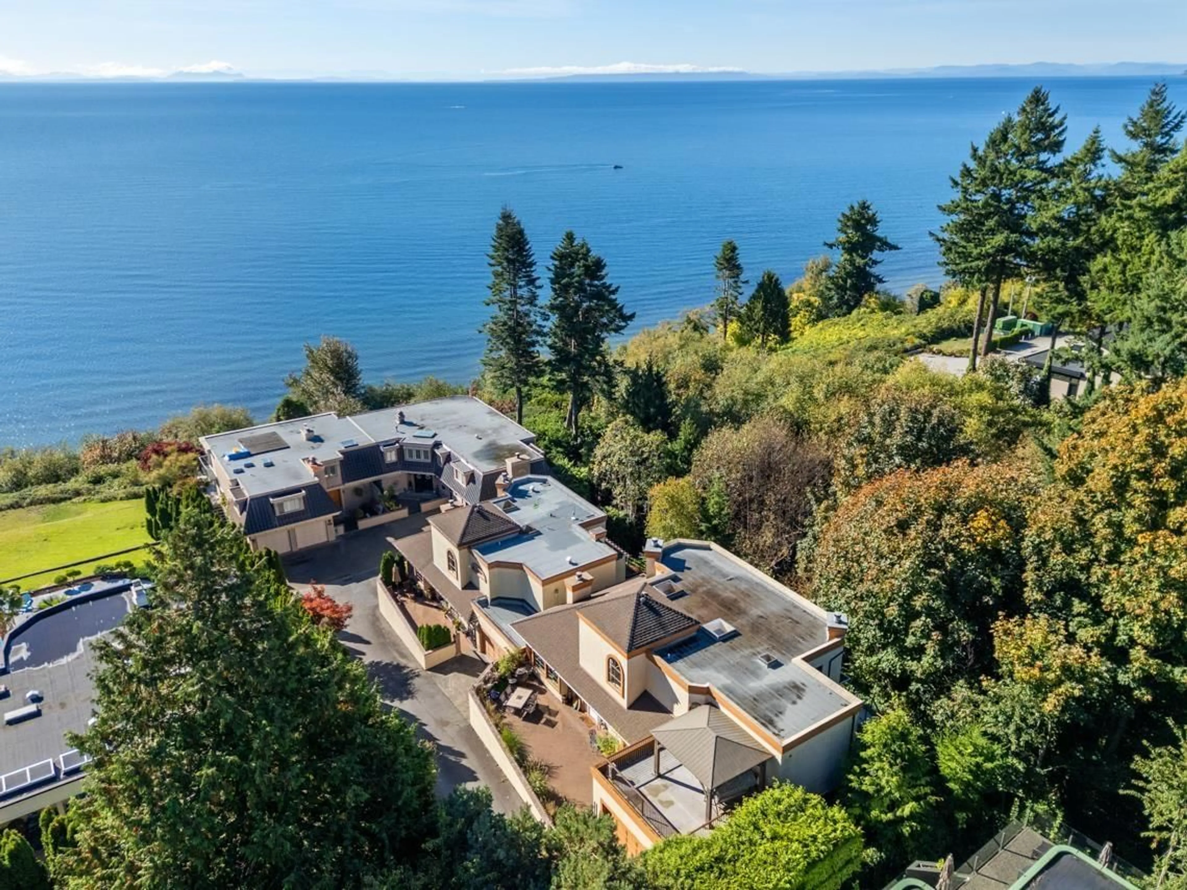 A pic from outside/outdoor area/front of a property/back of a property/a pic from drone, water/lake/river/ocean view for 1311 133A, Surrey British Columbia V4A4C4