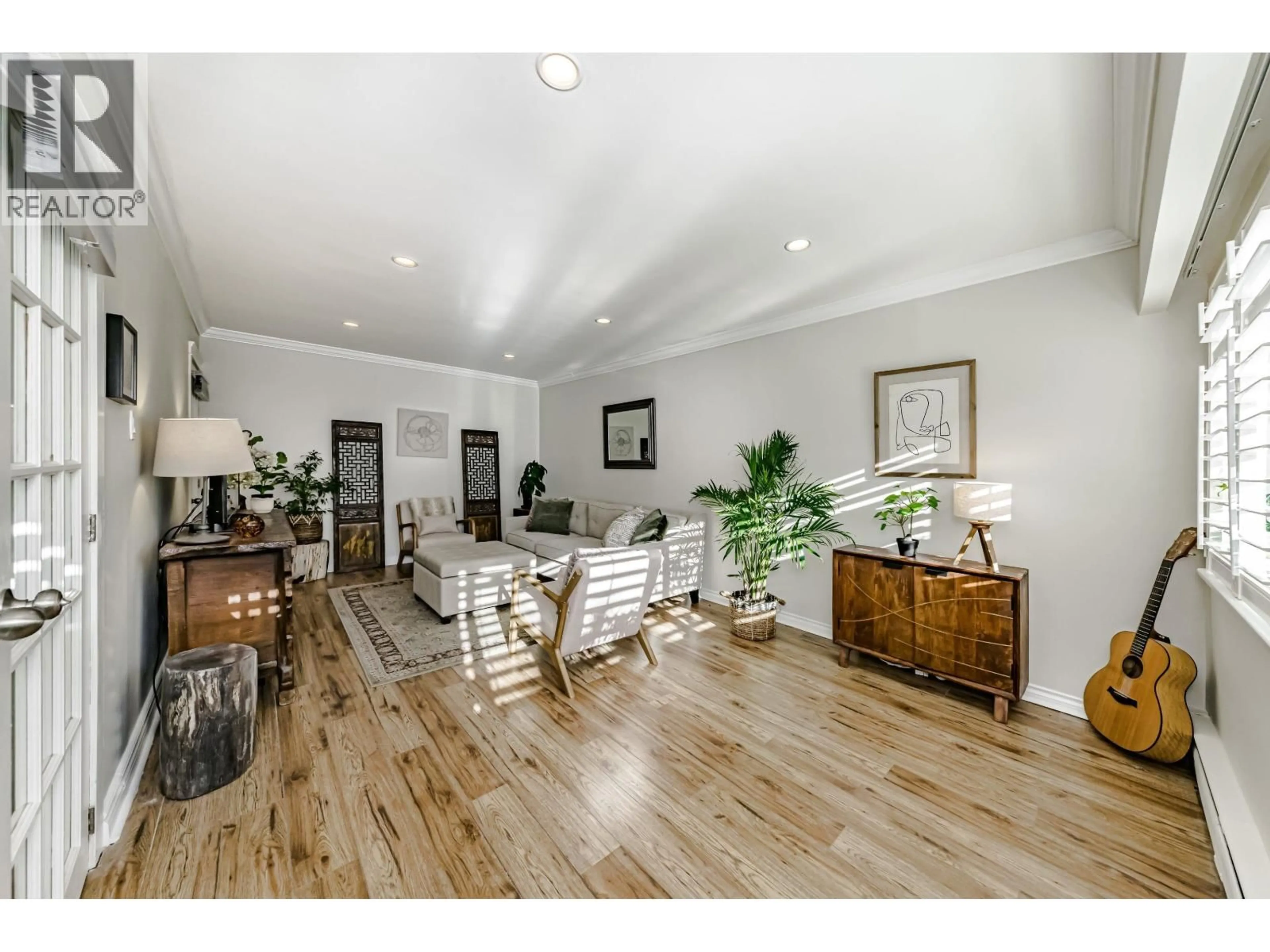 Unknown for 305 - 2430 POINT GREY ROAD, Vancouver British Columbia V6K1A2