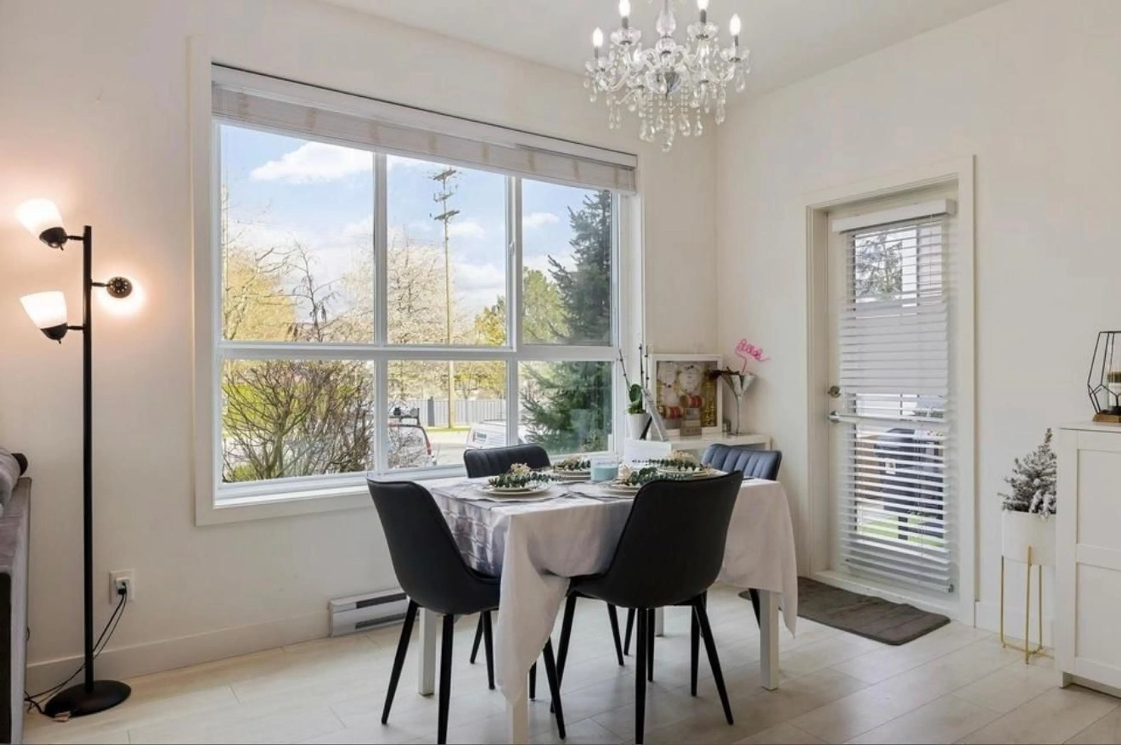 Dining room, unknown for 108 - 6438 195A, Surrey British Columbia V4N6R5