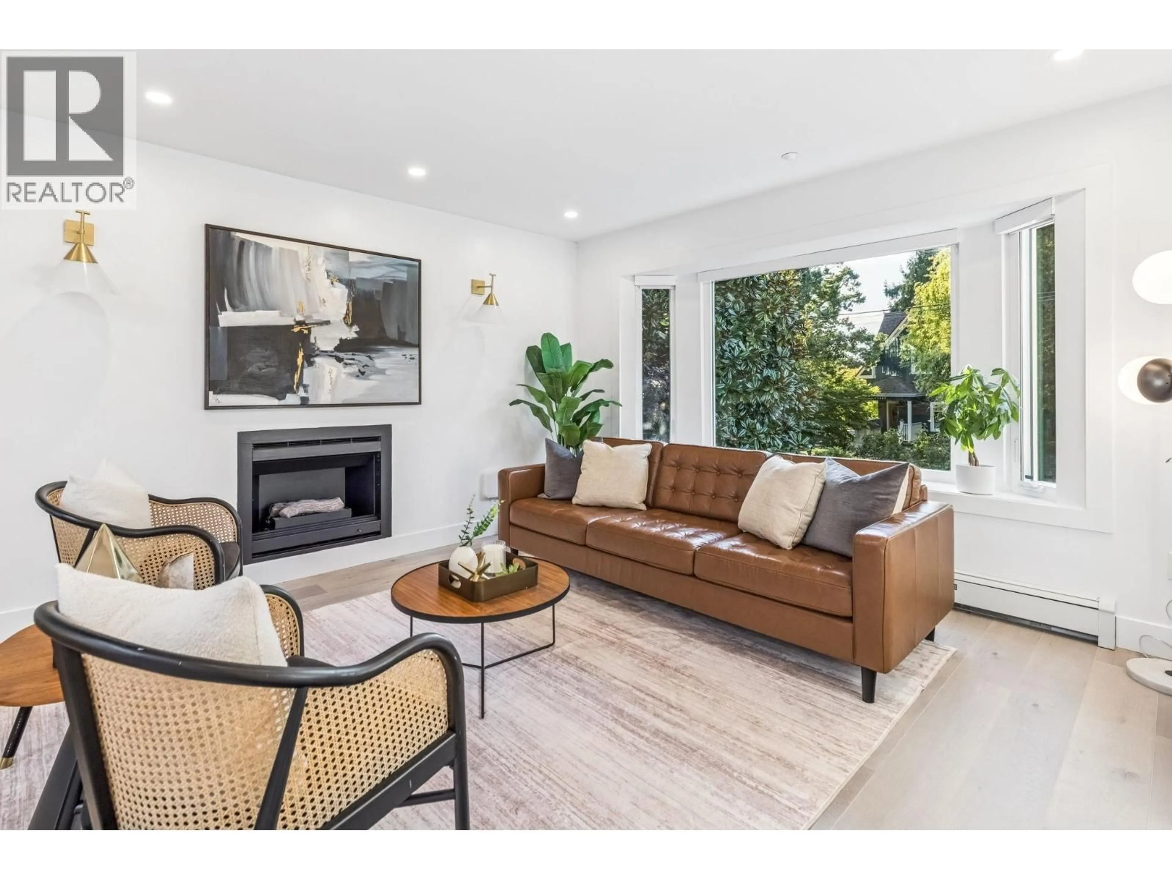 Living room with furniture, unknown for 4578 WINDSOR STREET, Vancouver British Columbia V5V4P7