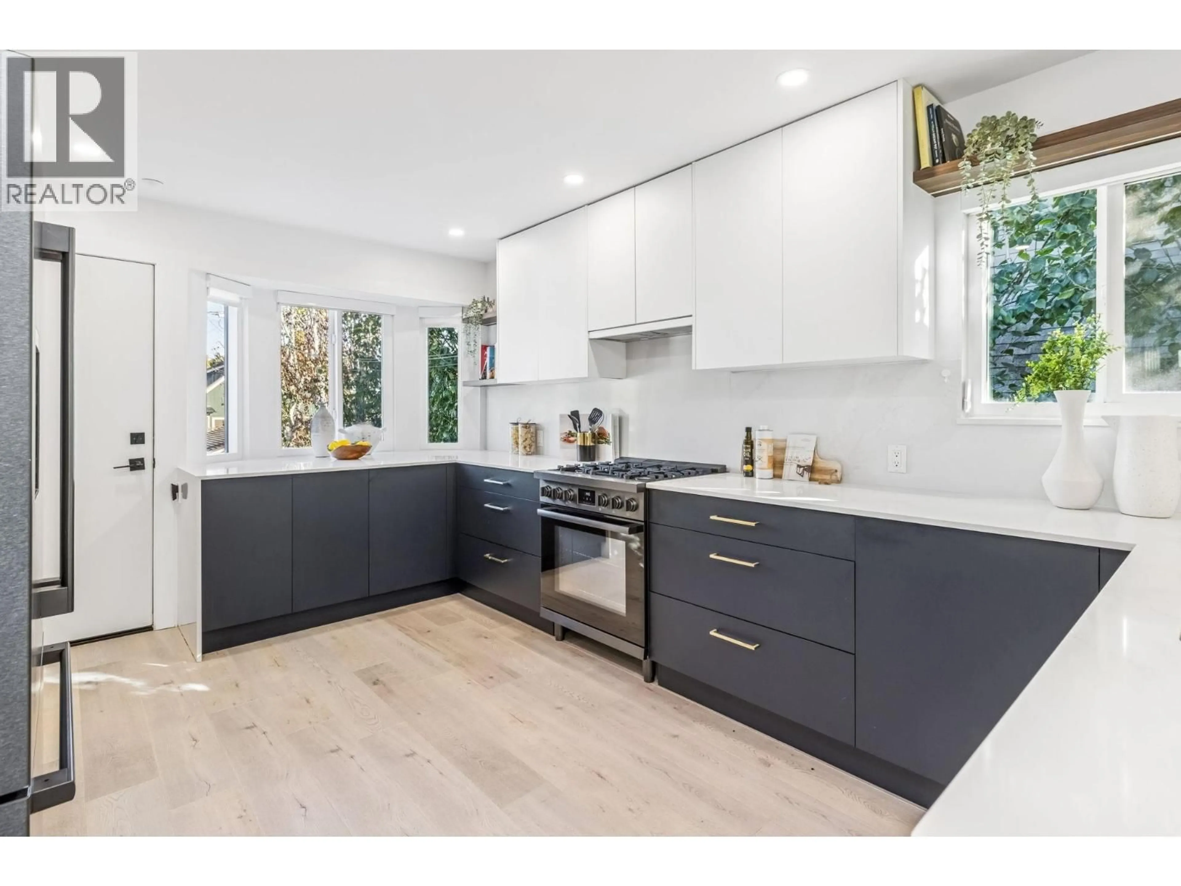 Open concept kitchen, unknown for 4578 WINDSOR STREET, Vancouver British Columbia V5V4P7