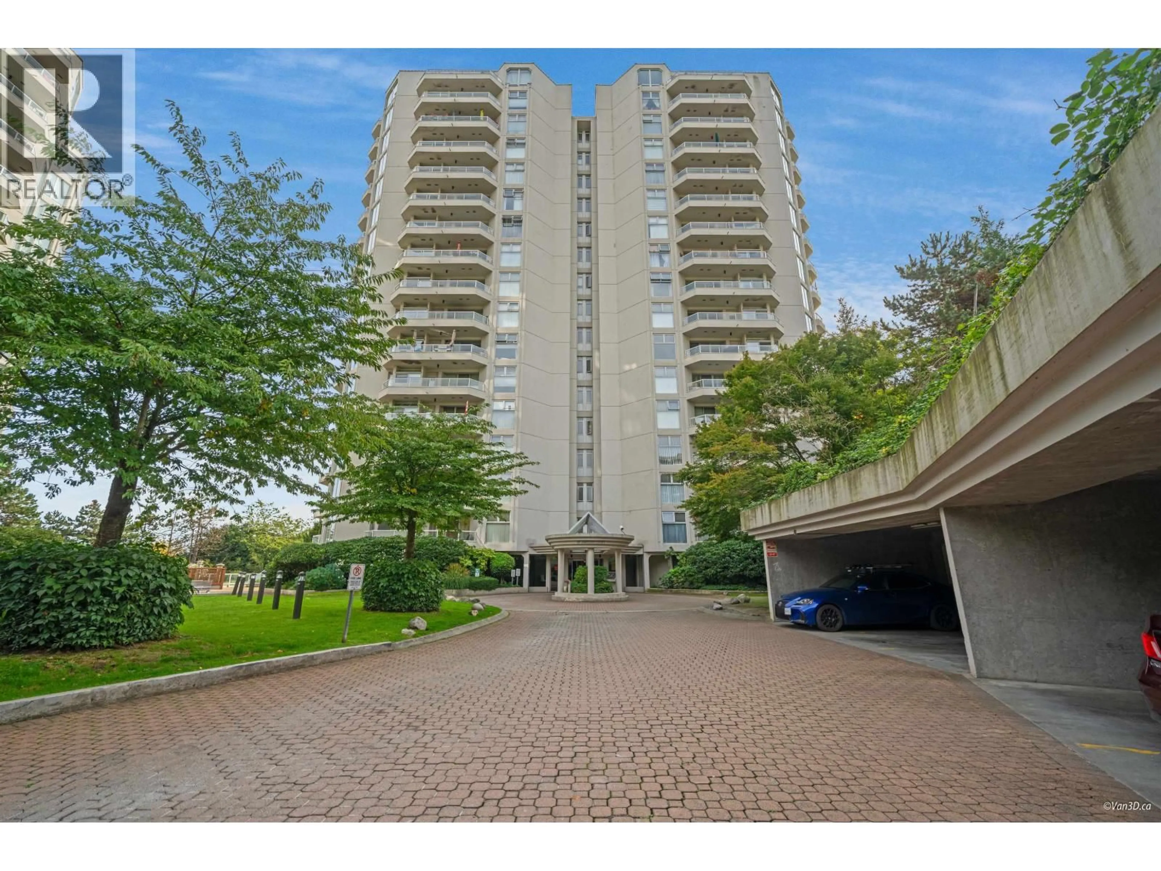 Indoor foyer for 1606 - 69 JAMIESON COURT, New Westminster British Columbia V3L5R3