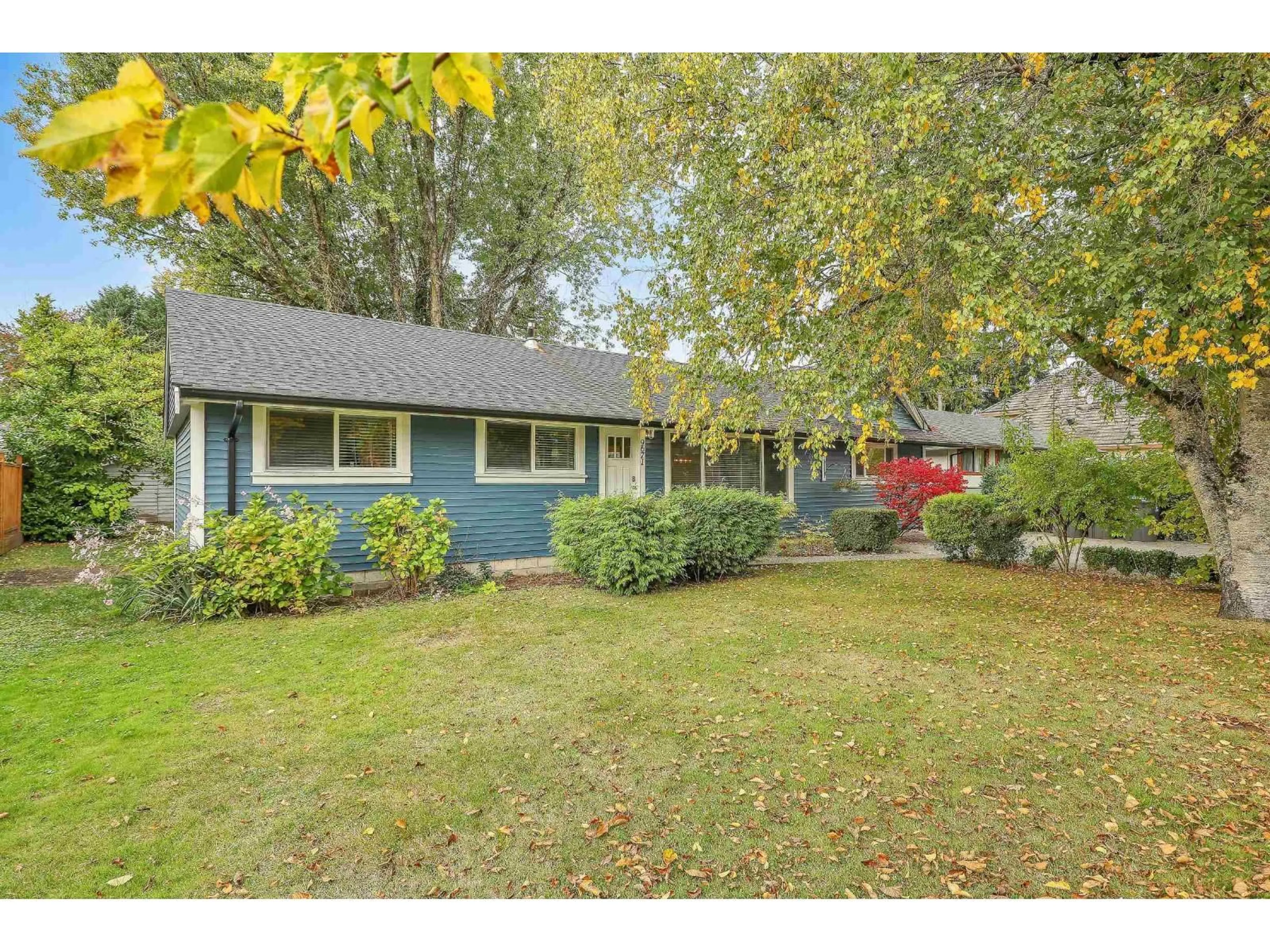 Home with vinyl exterior material, street for 8182 140B, Surrey British Columbia V3W8X3
