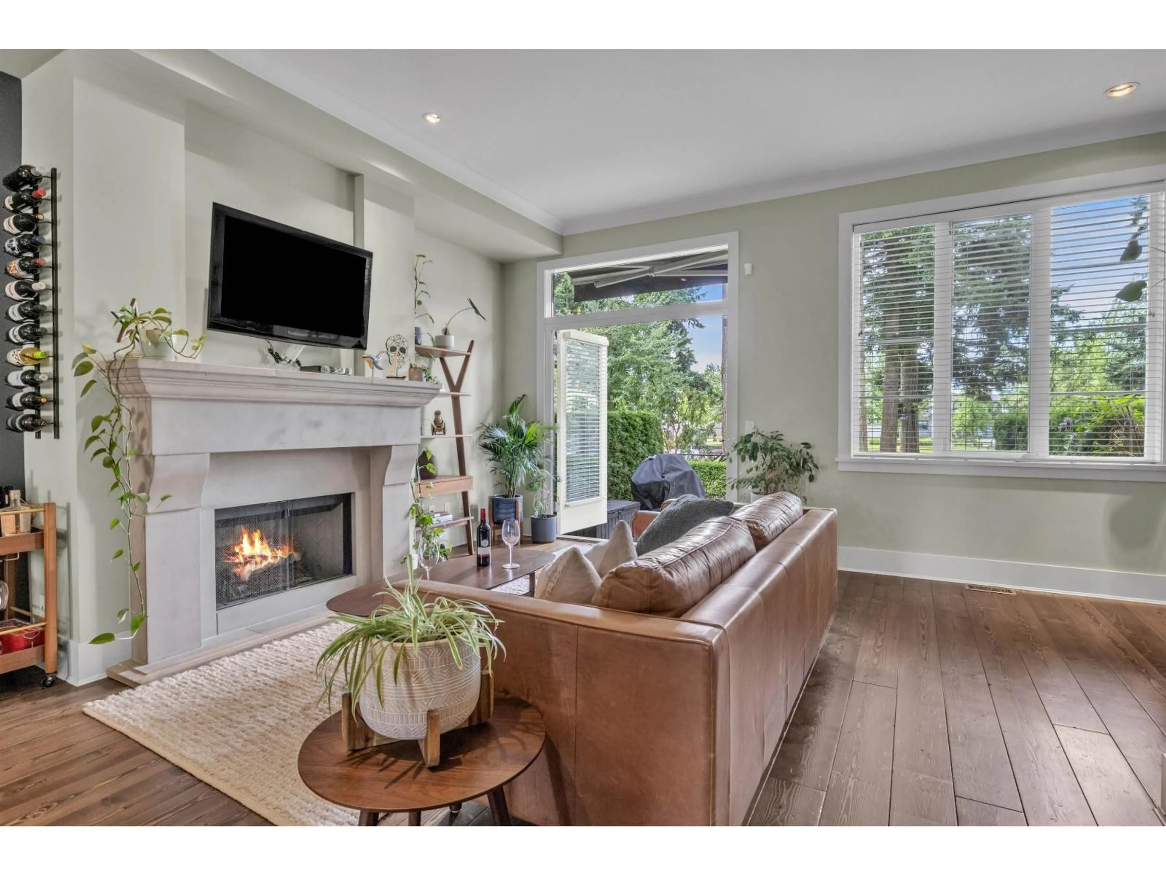 Living room with furniture, unknown for 527 - 2580 LANGDON, Abbotsford British Columbia V2T0A9