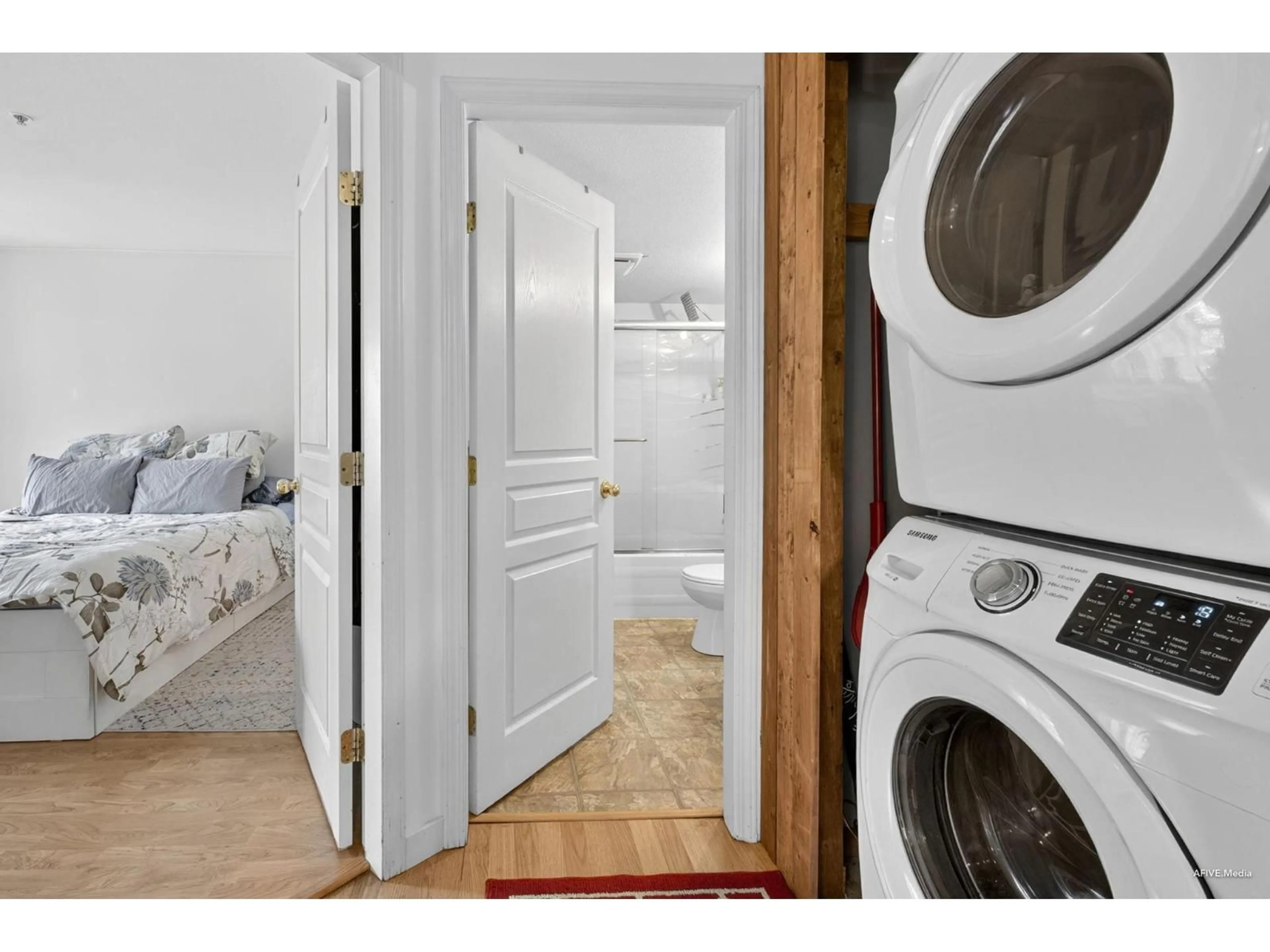 Laundry room for 329 - 9979 140, Surrey British Columbia V3T5W2
