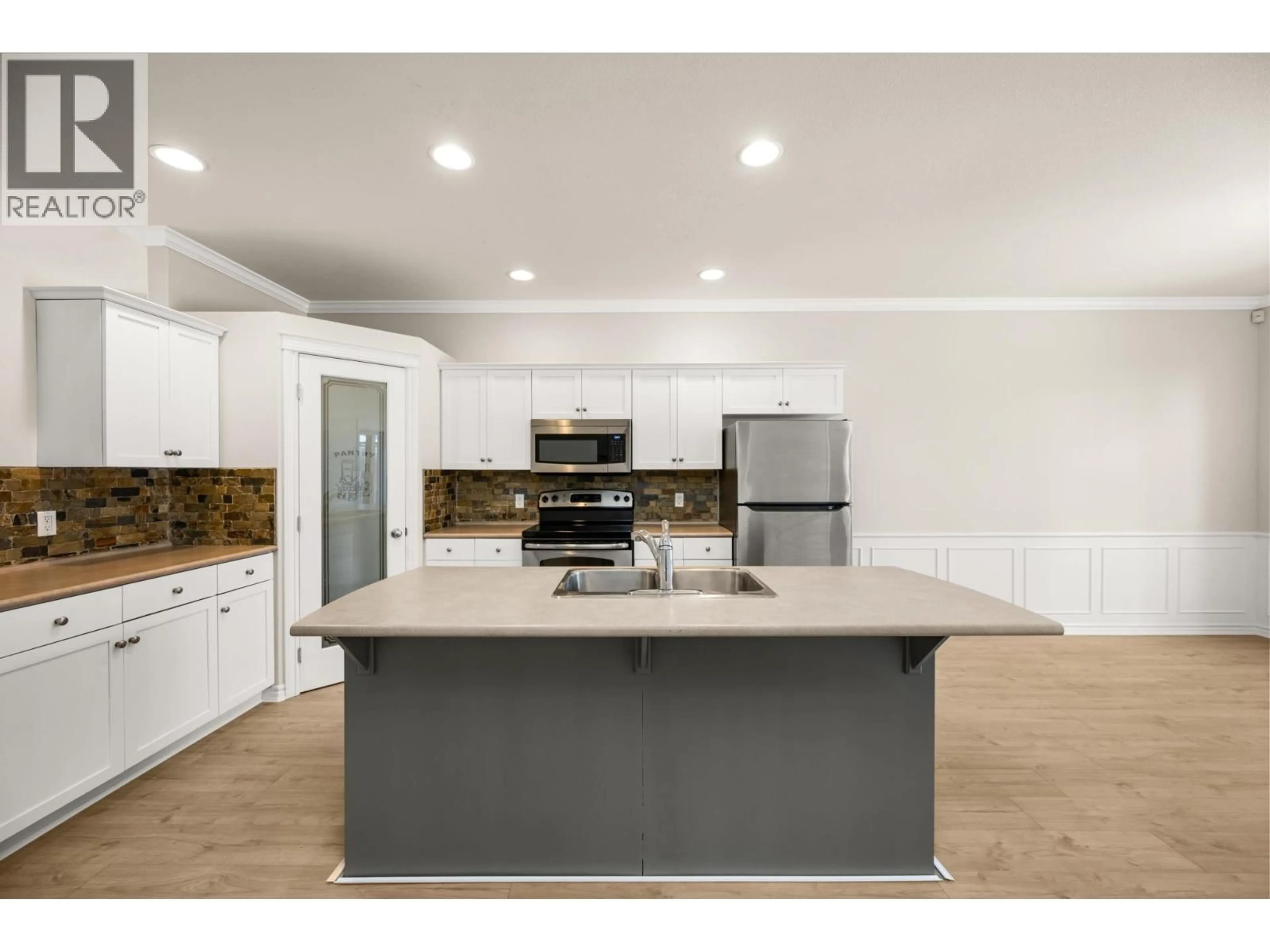 Open concept kitchen, unknown for 24361 102A AVENUE, Maple Ridge British Columbia V2W2E3