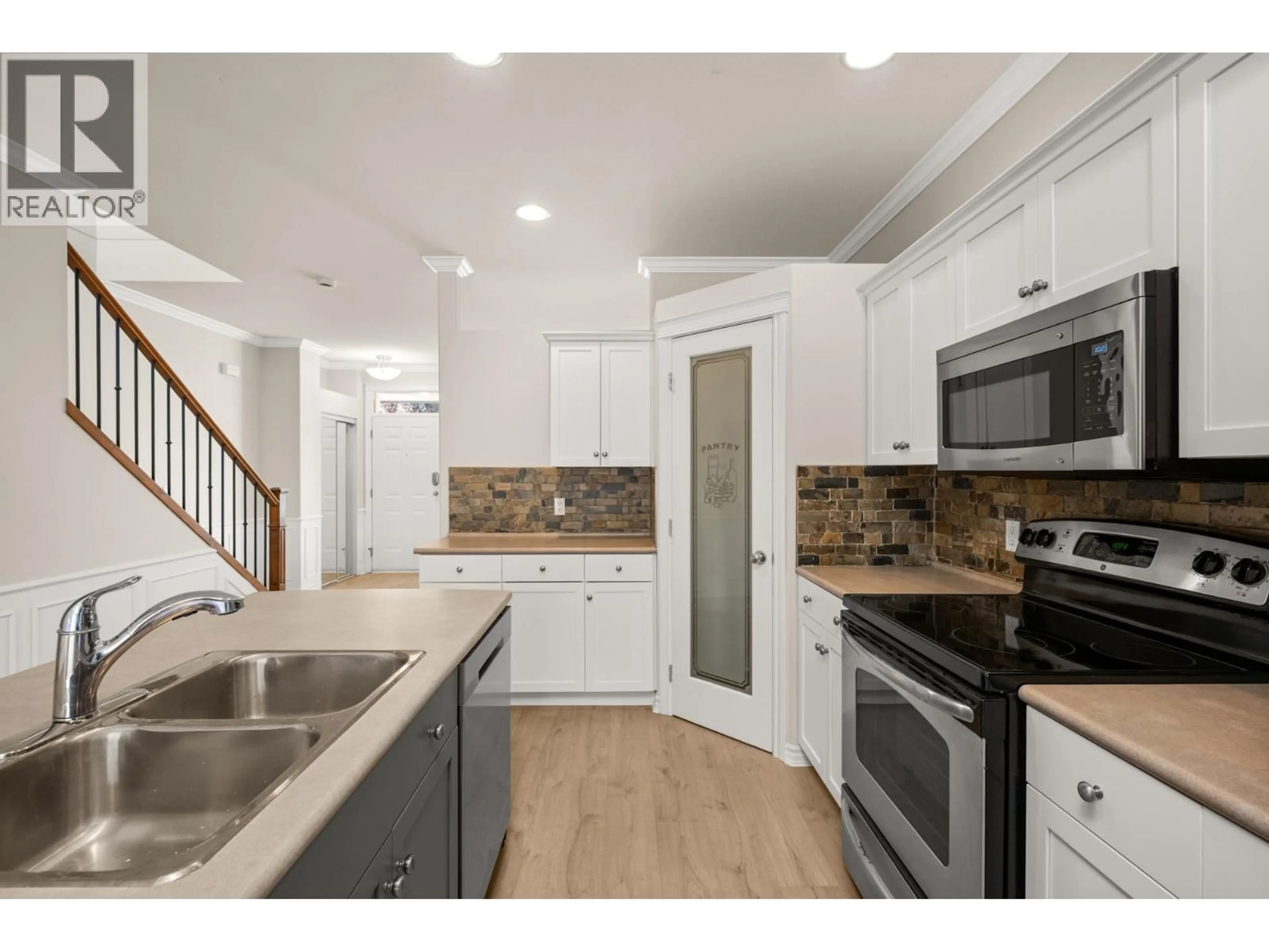 Open concept kitchen, ceramic/tile floor for 24361 102A AVENUE, Maple Ridge British Columbia V2W2E3