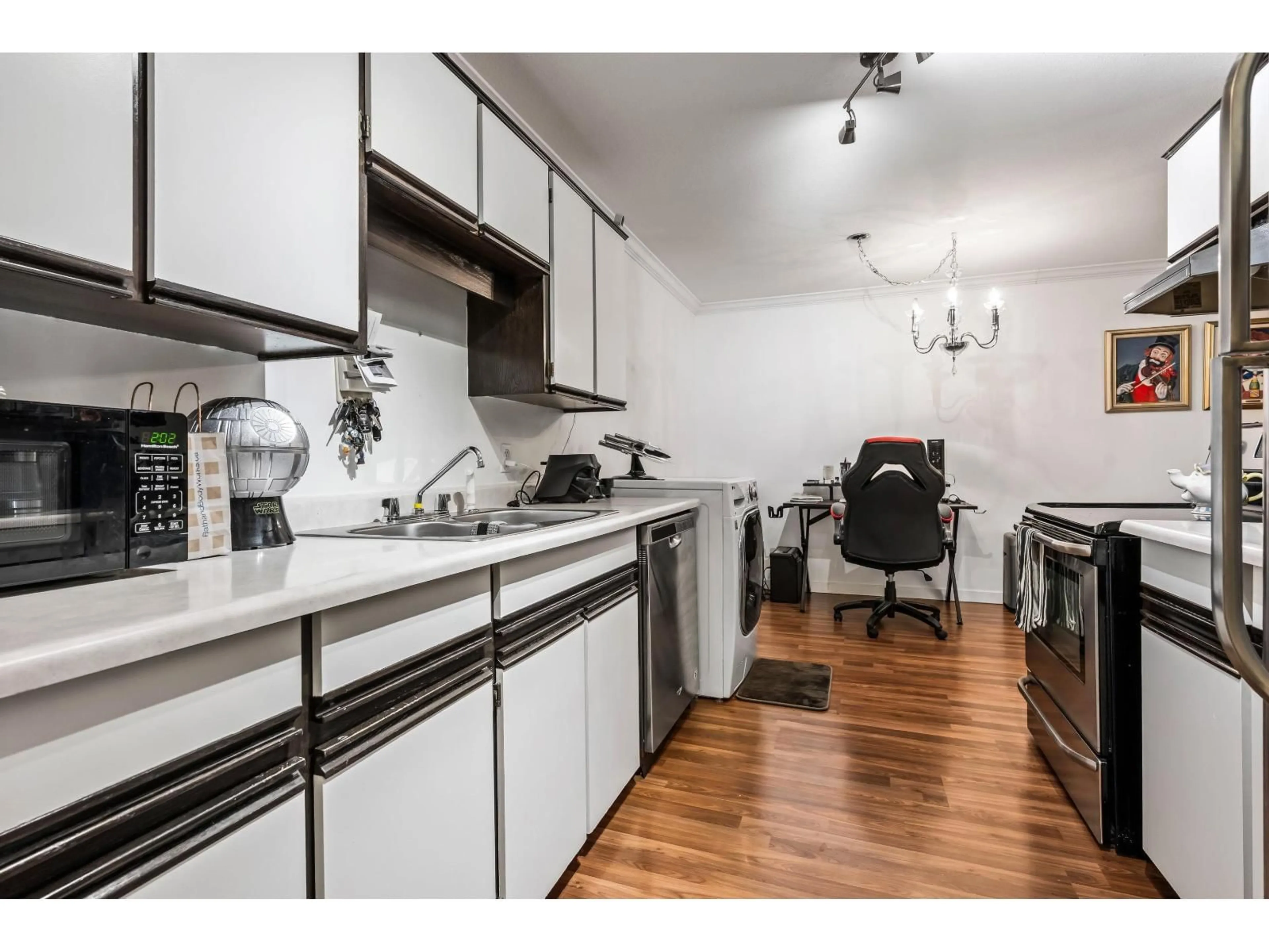 Unknown for 202 - 2567 VICTORIA, Abbotsford British Columbia V2T2T4