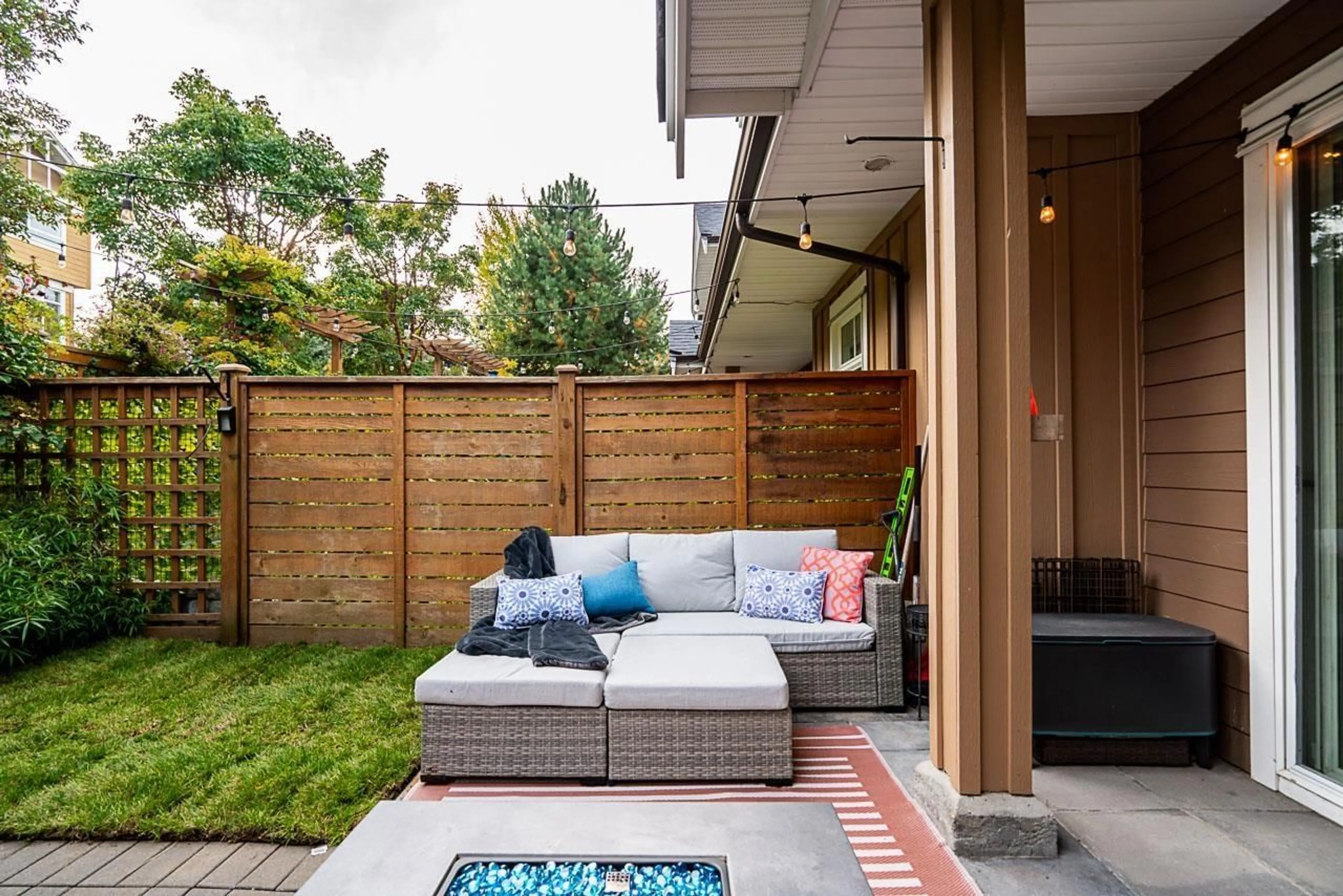 Patio, street for 83 - 2979 156, Surrey British Columbia V3Z8V8