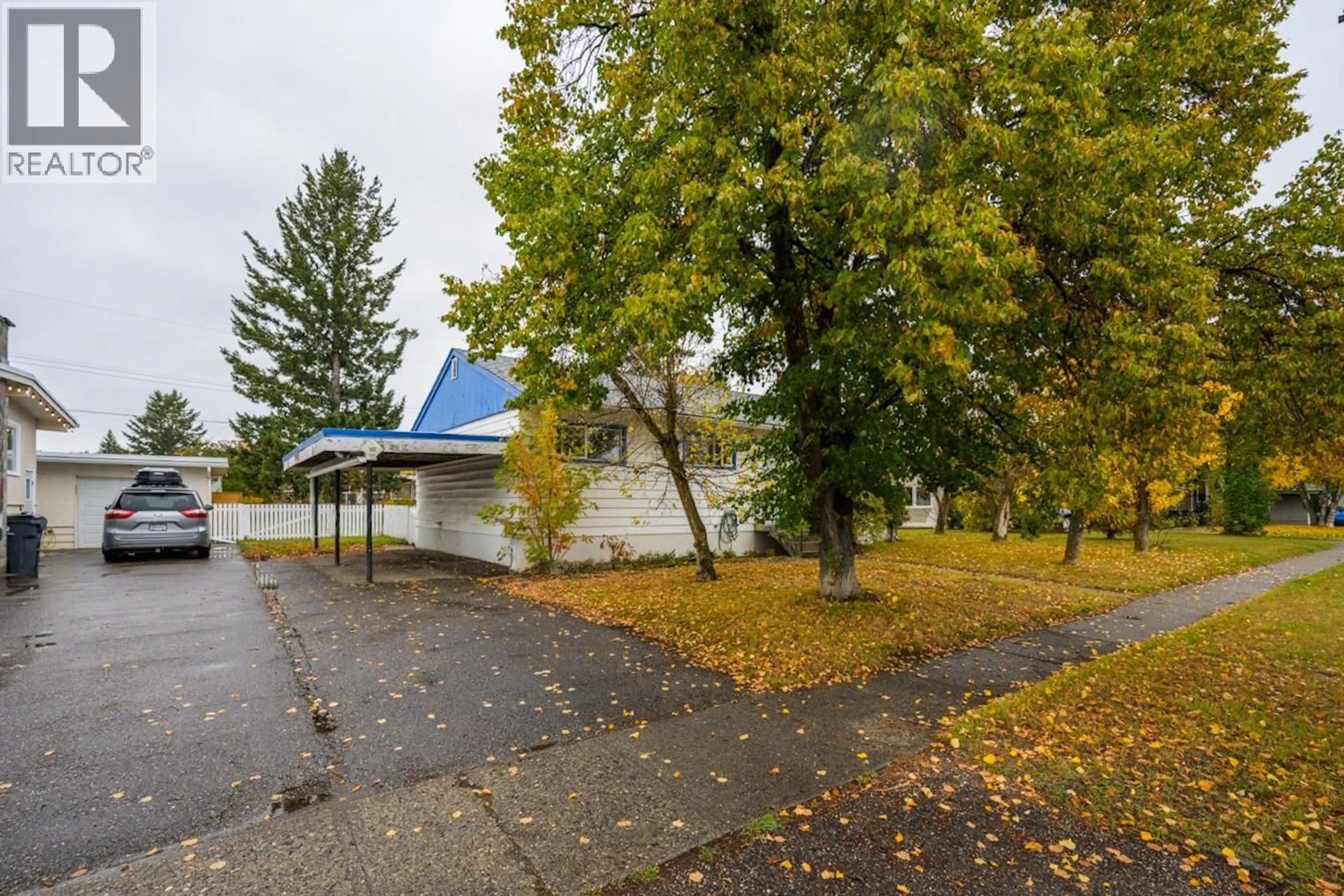 Patio, street for 3028 2ND AVENUE, Prince George British Columbia V2M1E8