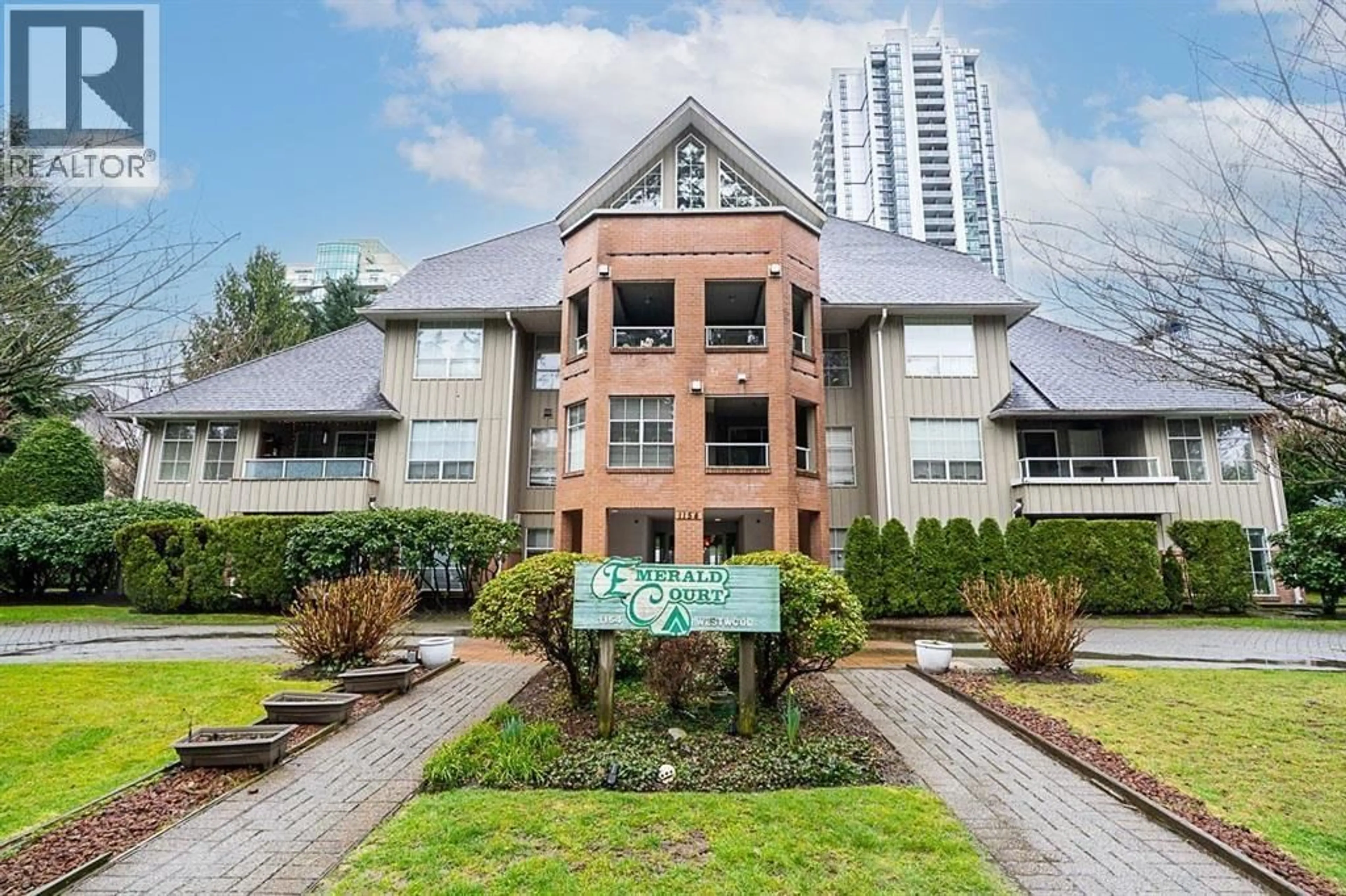 Patio, unknown for 1154 WESTWOOD STREET, Coquitlam British Columbia V3B7J1