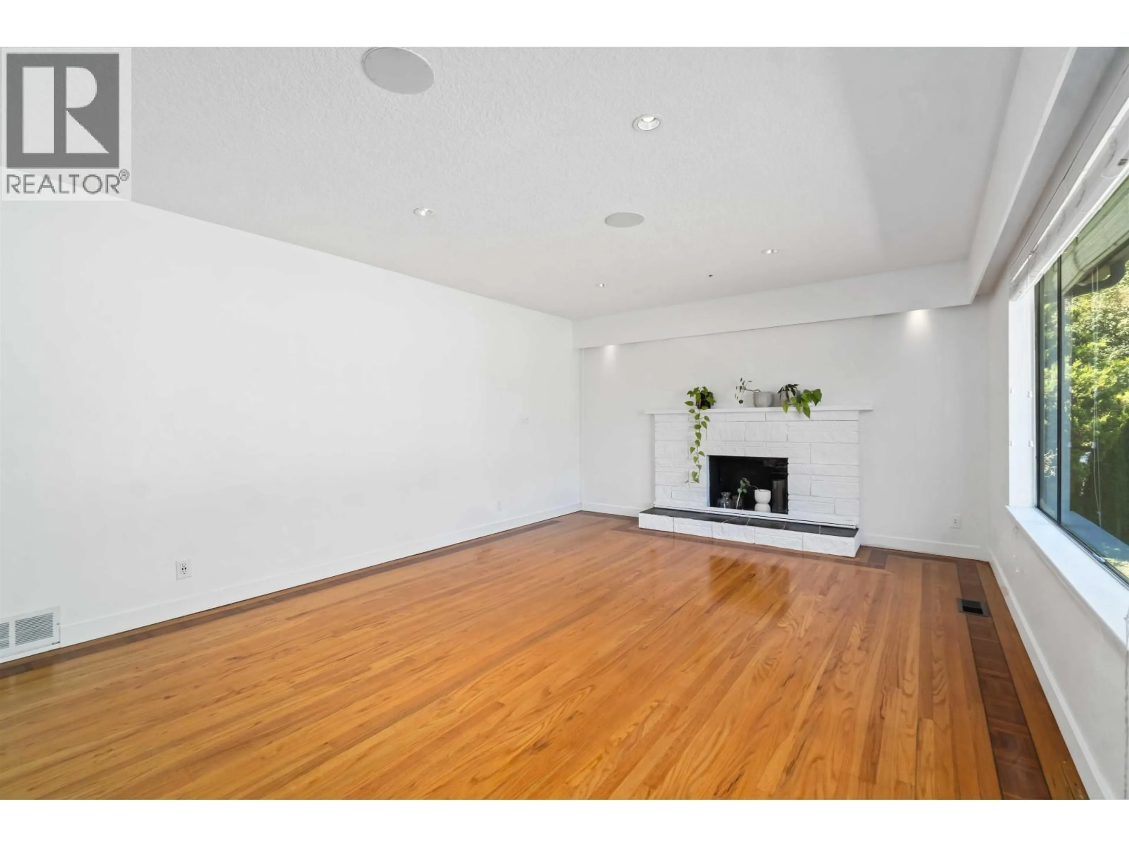 A pic of a room for 1825 SKEENA STREET, Vancouver British Columbia V5M3Y2
