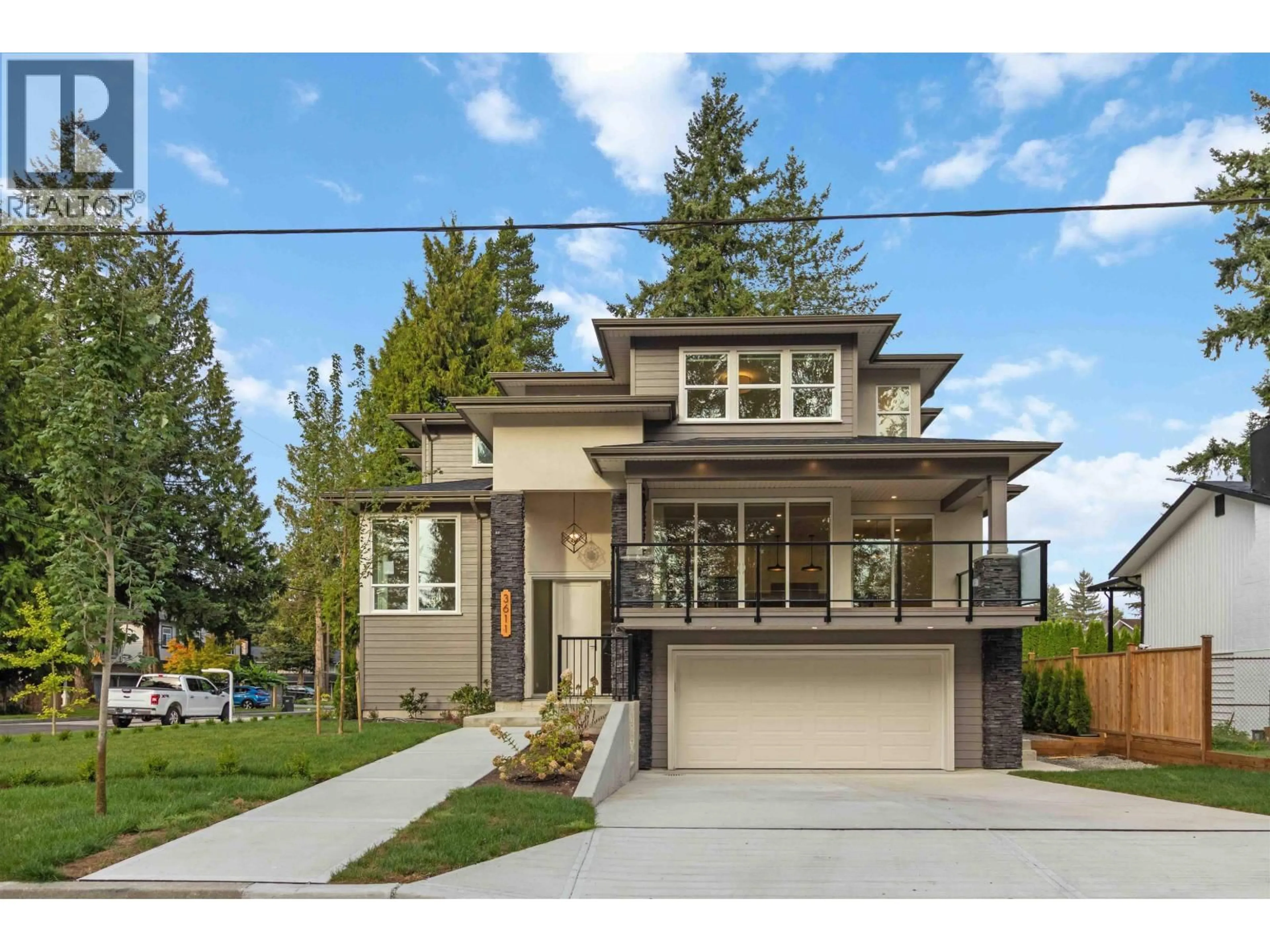 Home with vinyl exterior material, street for 3611 ST THOMAS STREET, Port Coquitlam British Columbia V3B0V4