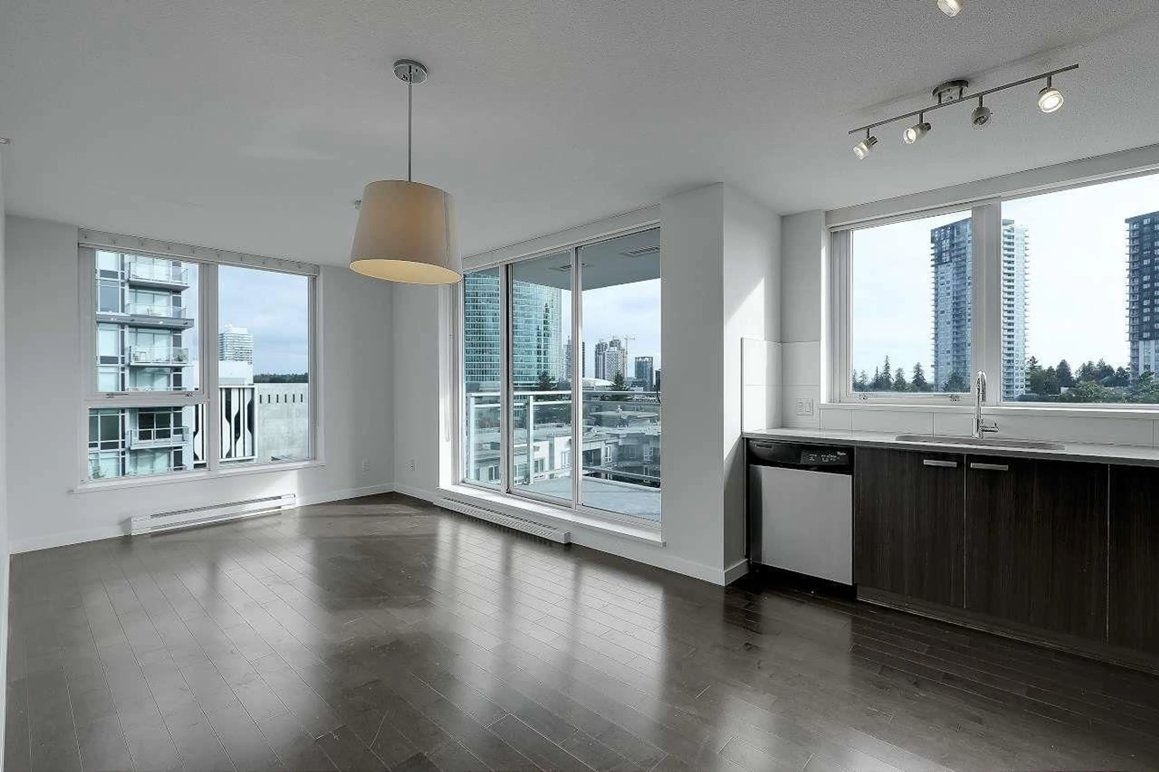 A pic of a room for 809 - 13325 102A, Surrey British Columbia V3T5T1