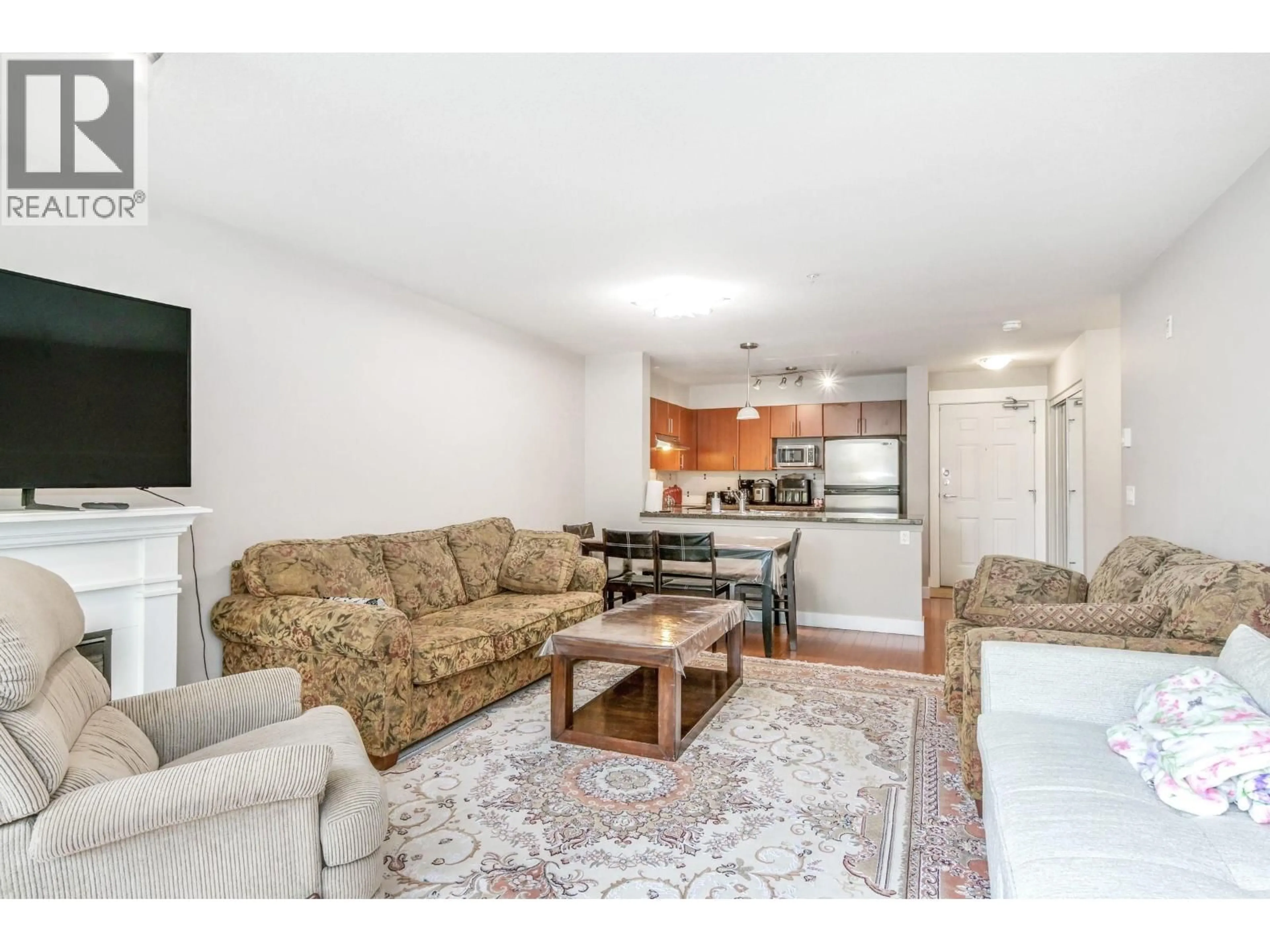 Living room with furniture, unknown for 228 - 12085 228 STREET, Maple Ridge British Columbia V2X6M2