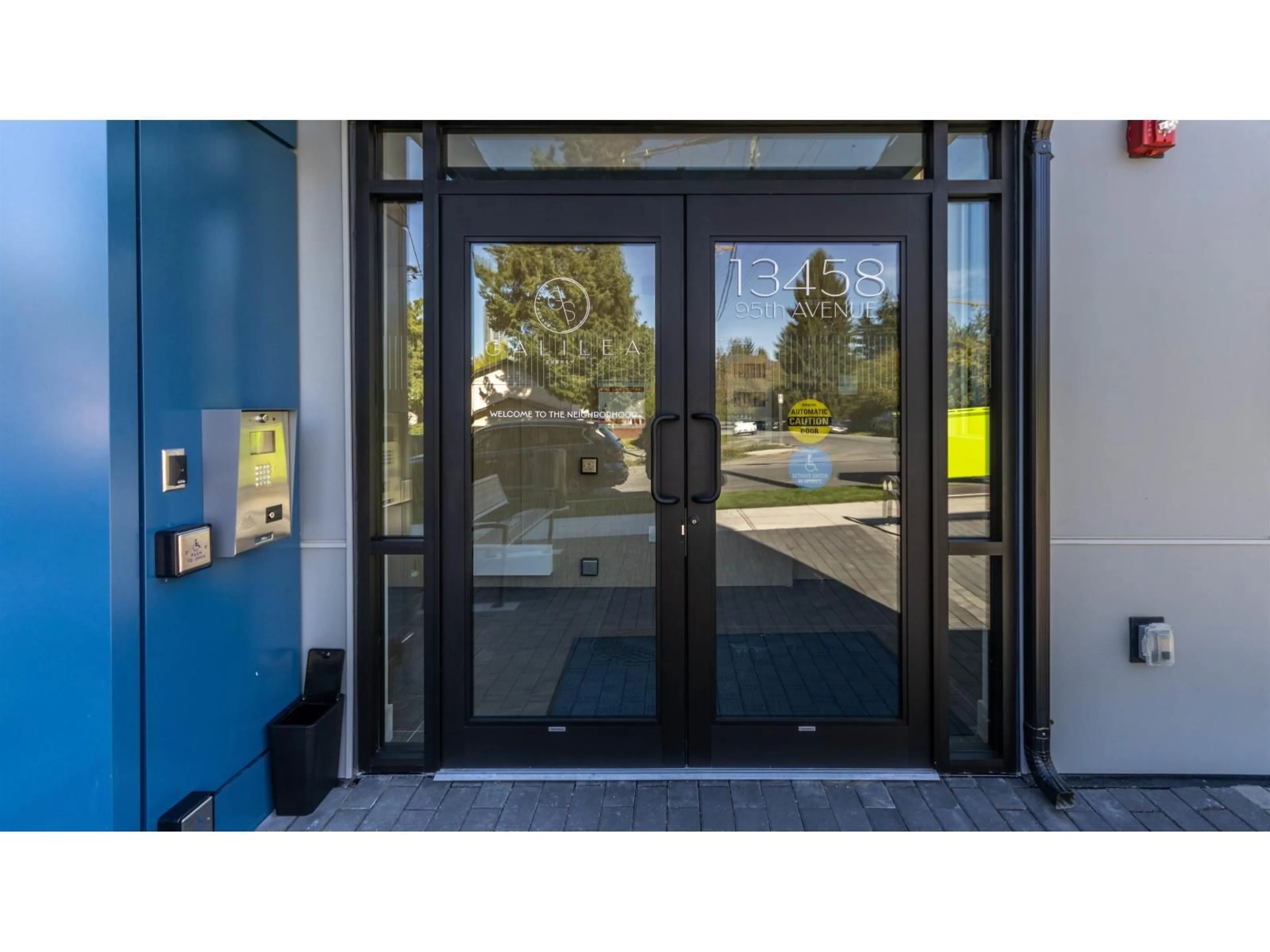 Indoor foyer for 212 - 13458 95, Surrey British Columbia V3V0H1