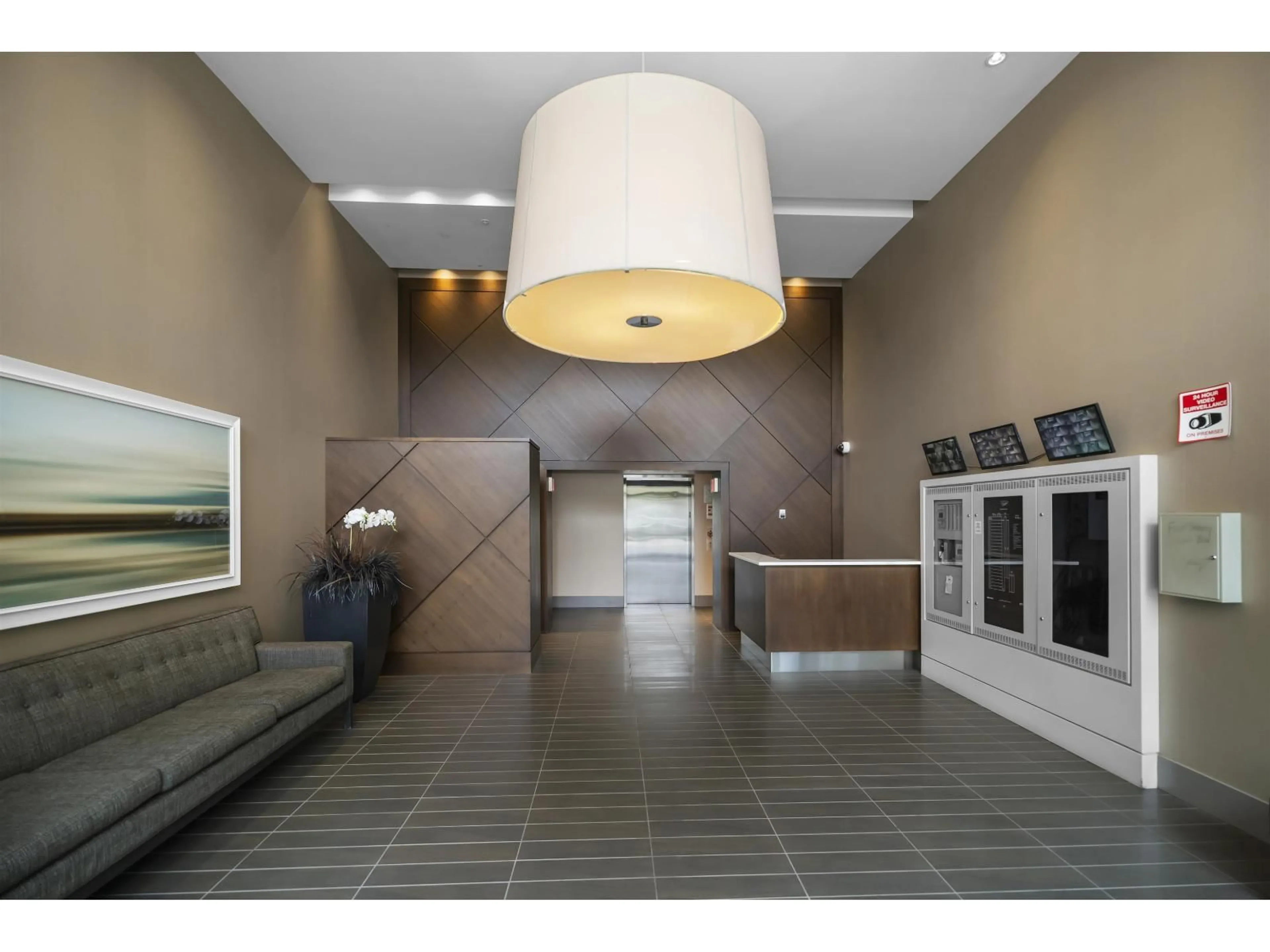 Indoor foyer for 1105 - 1455 GEORGE, White Rock British Columbia V4B0A9
