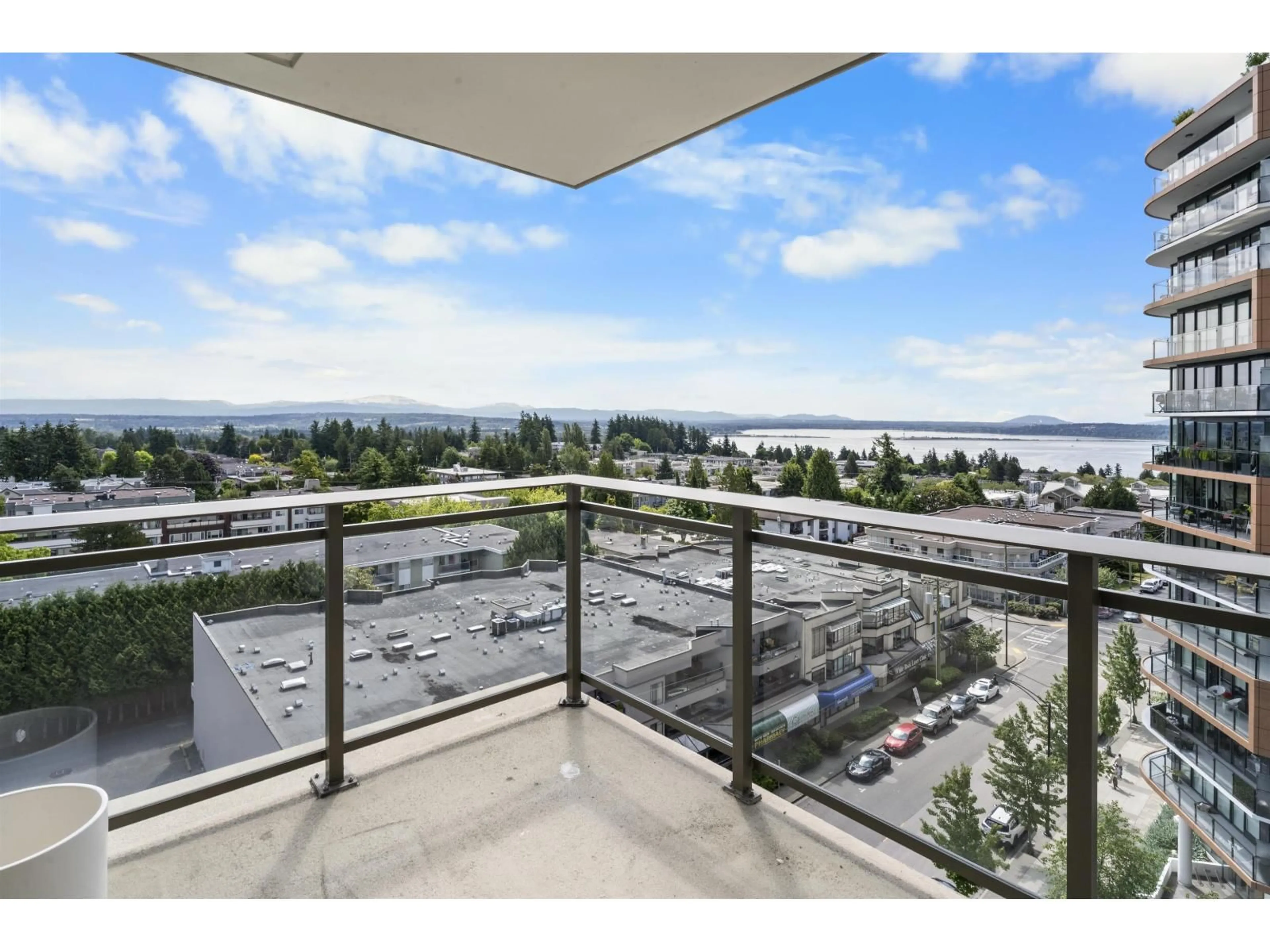 Patio, water/lake/river/ocean view for 1105 - 1455 GEORGE, White Rock British Columbia V4B0A9