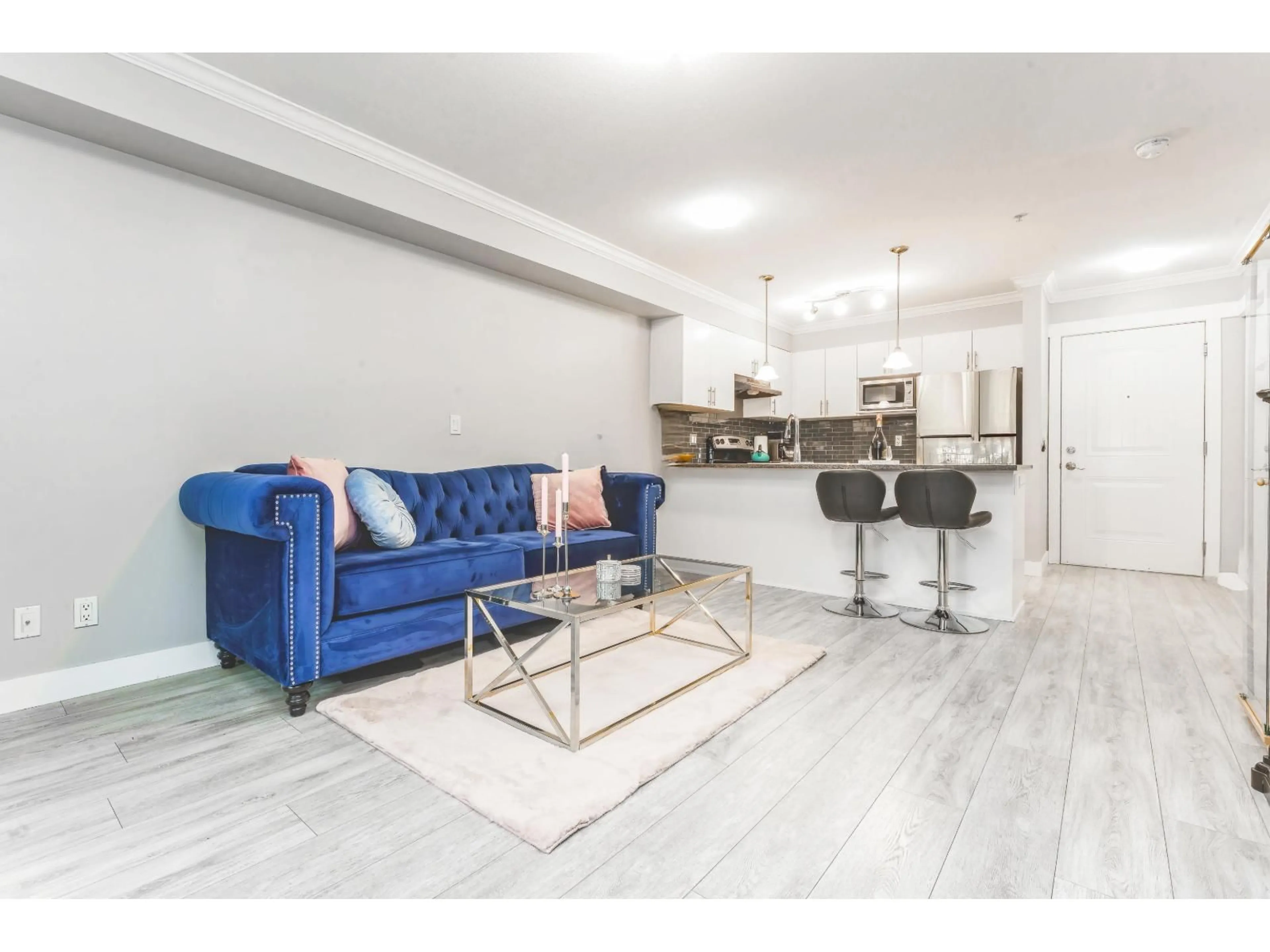 Living room with furniture, unknown for 217 - 17769 57, Surrey British Columbia V3S1H1