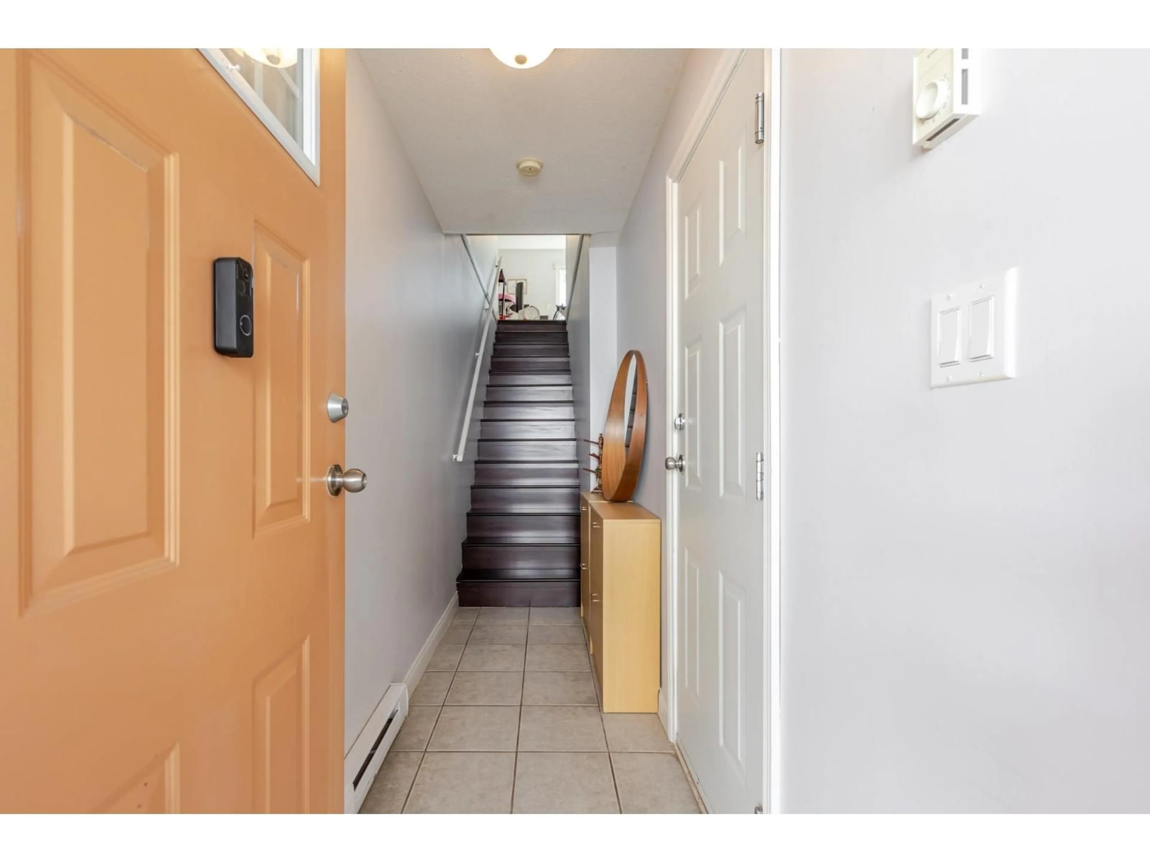 Indoor entryway for 74 - 16388 85 AVE, Surrey British Columbia V4N5G2