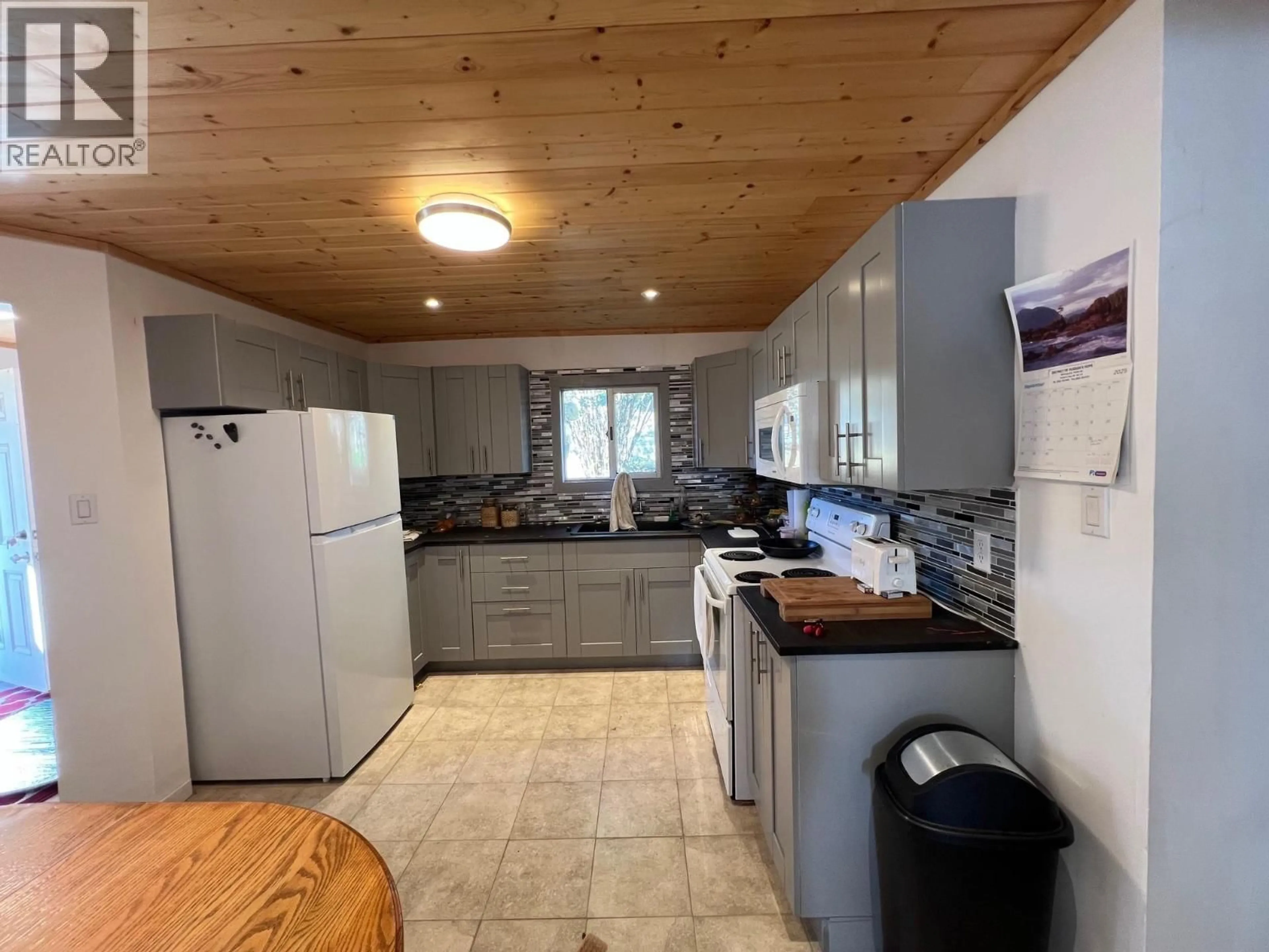 Standard kitchen, unknown for 9201 CANYON DRIVE, Hudsons Hope British Columbia V0C1V0