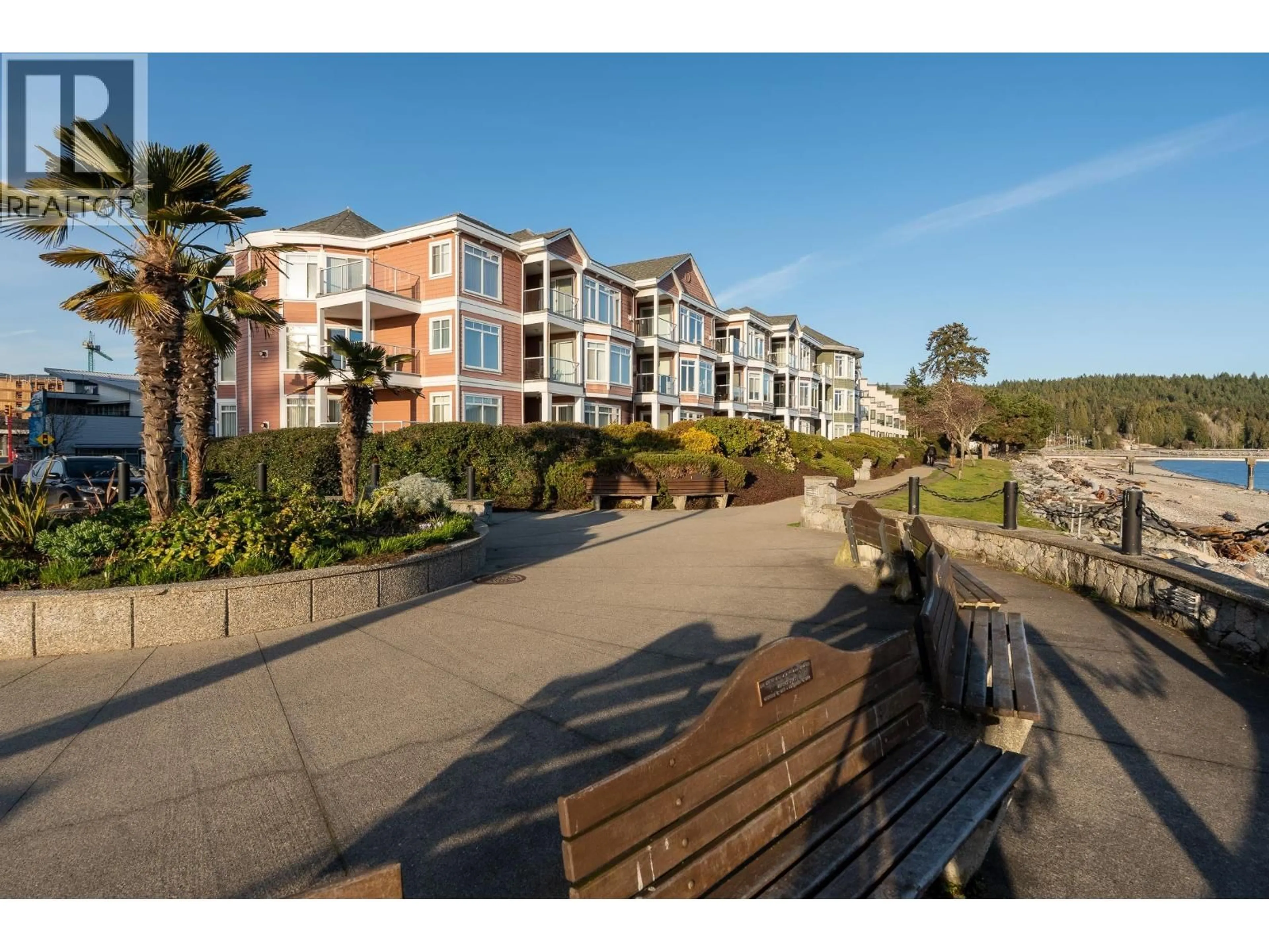 A pic from outside/outdoor area/front of a property/back of a property/a pic from drone, unknown for 102 - 5470 INLET AVENUE, Sechelt British Columbia V7Z0H4
