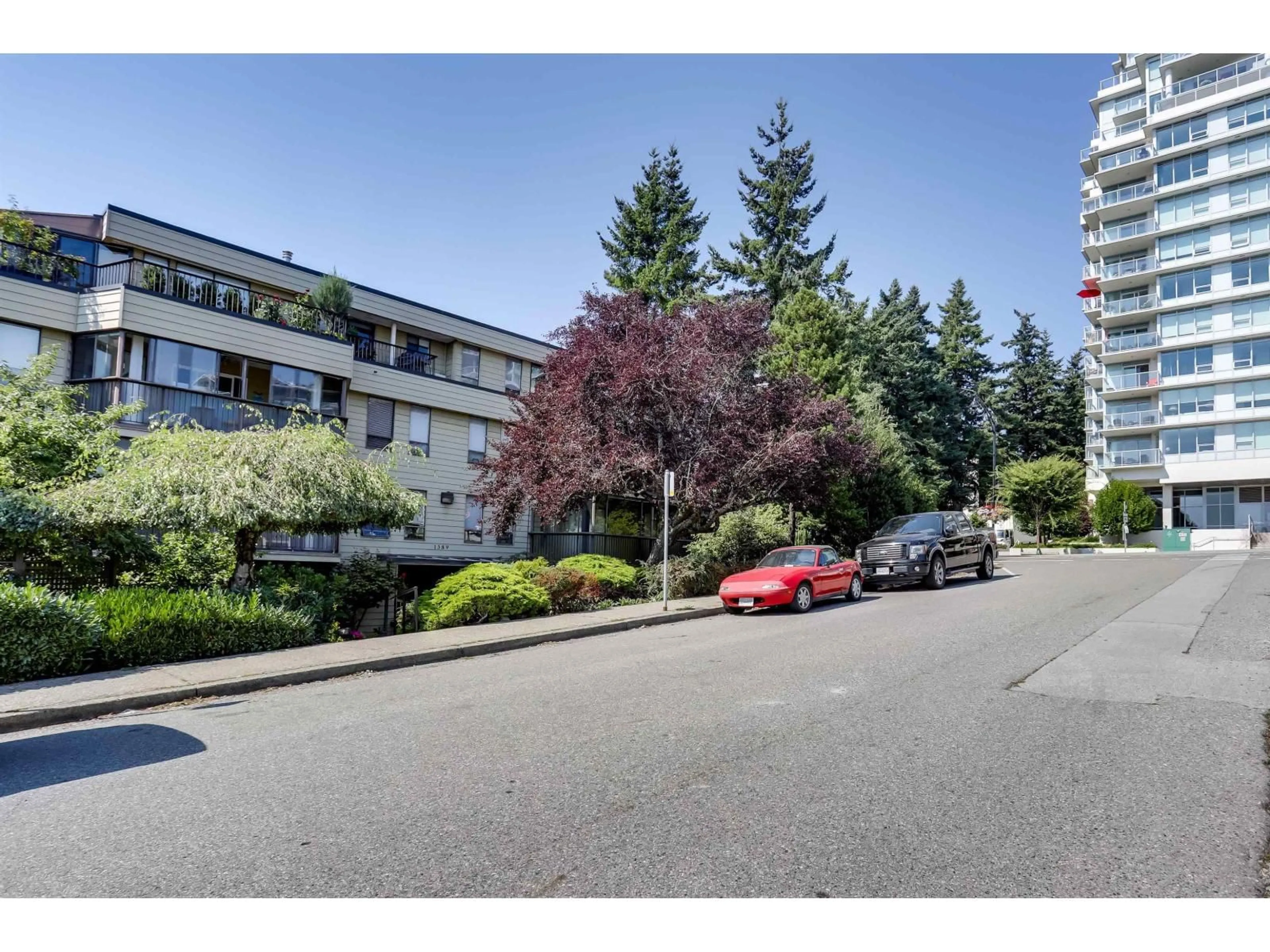 Unknown for 201 - 1389 WINTER, White Rock British Columbia V4B3Y2