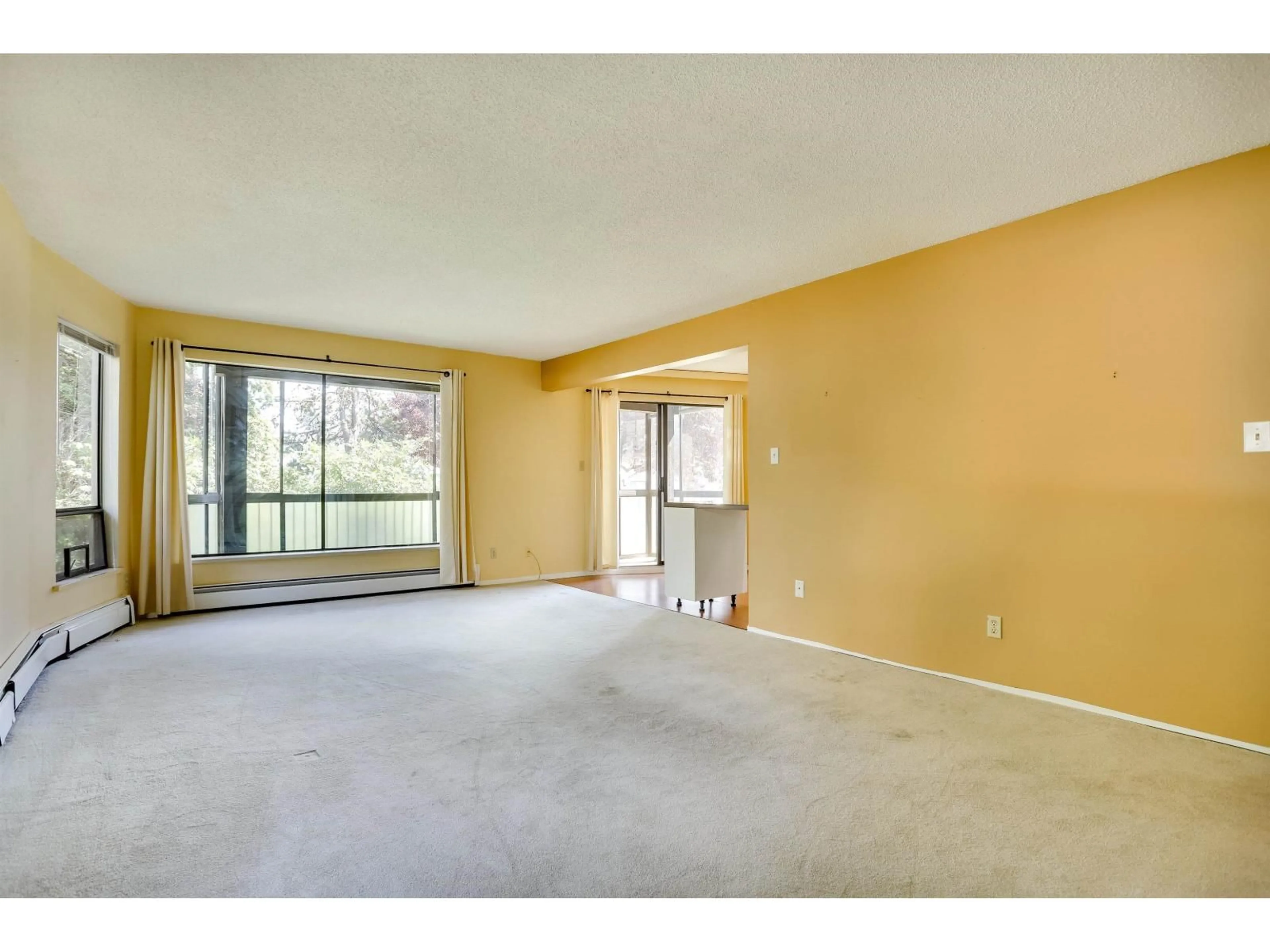 A pic of a room for 201 - 1389 WINTER, White Rock British Columbia V4B3Y2