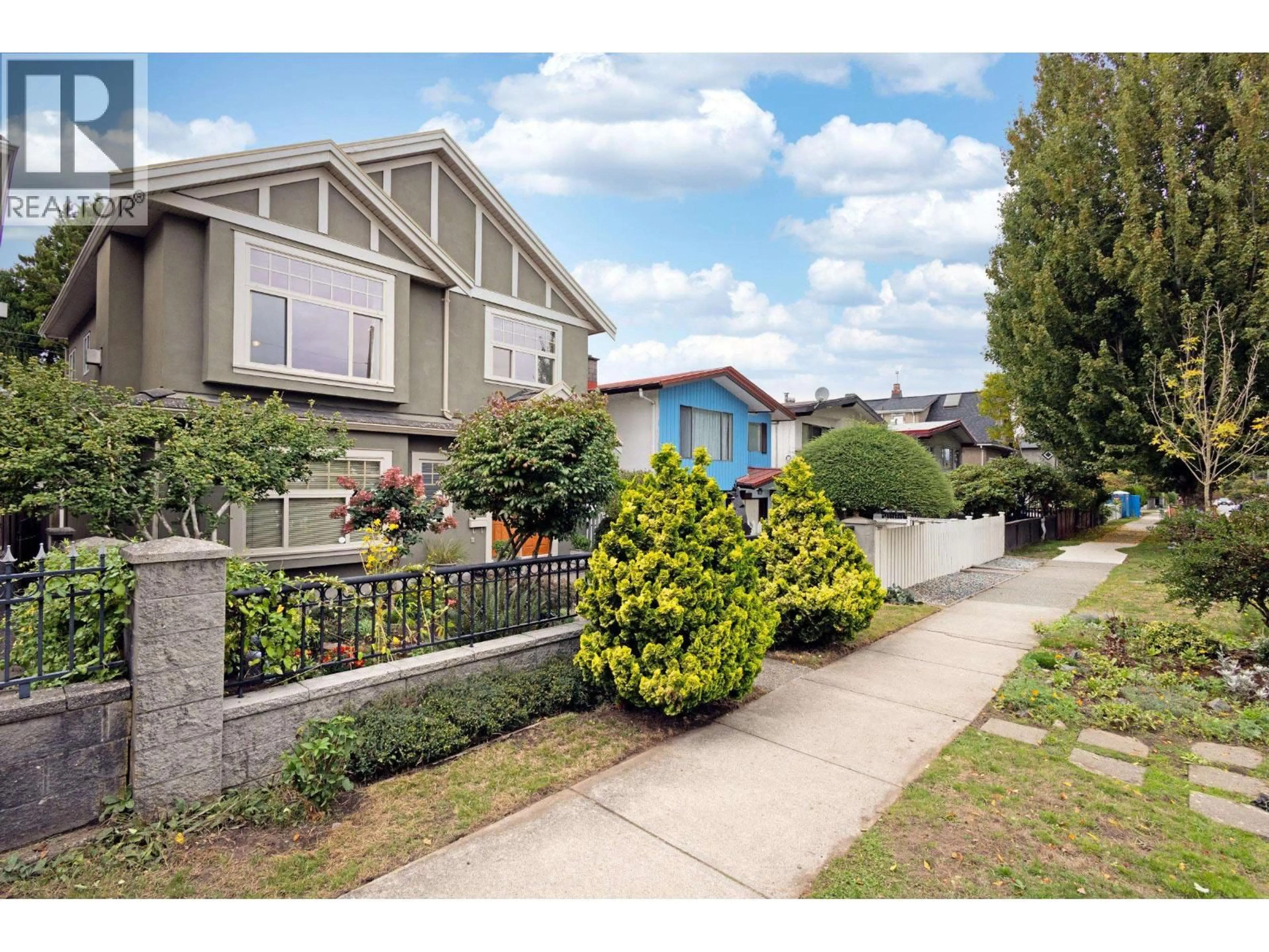 A pic from outside/outdoor area/front of a property/back of a property/a pic from drone, street for 4377 INVERNESS STREET, Vancouver British Columbia V5V4X1