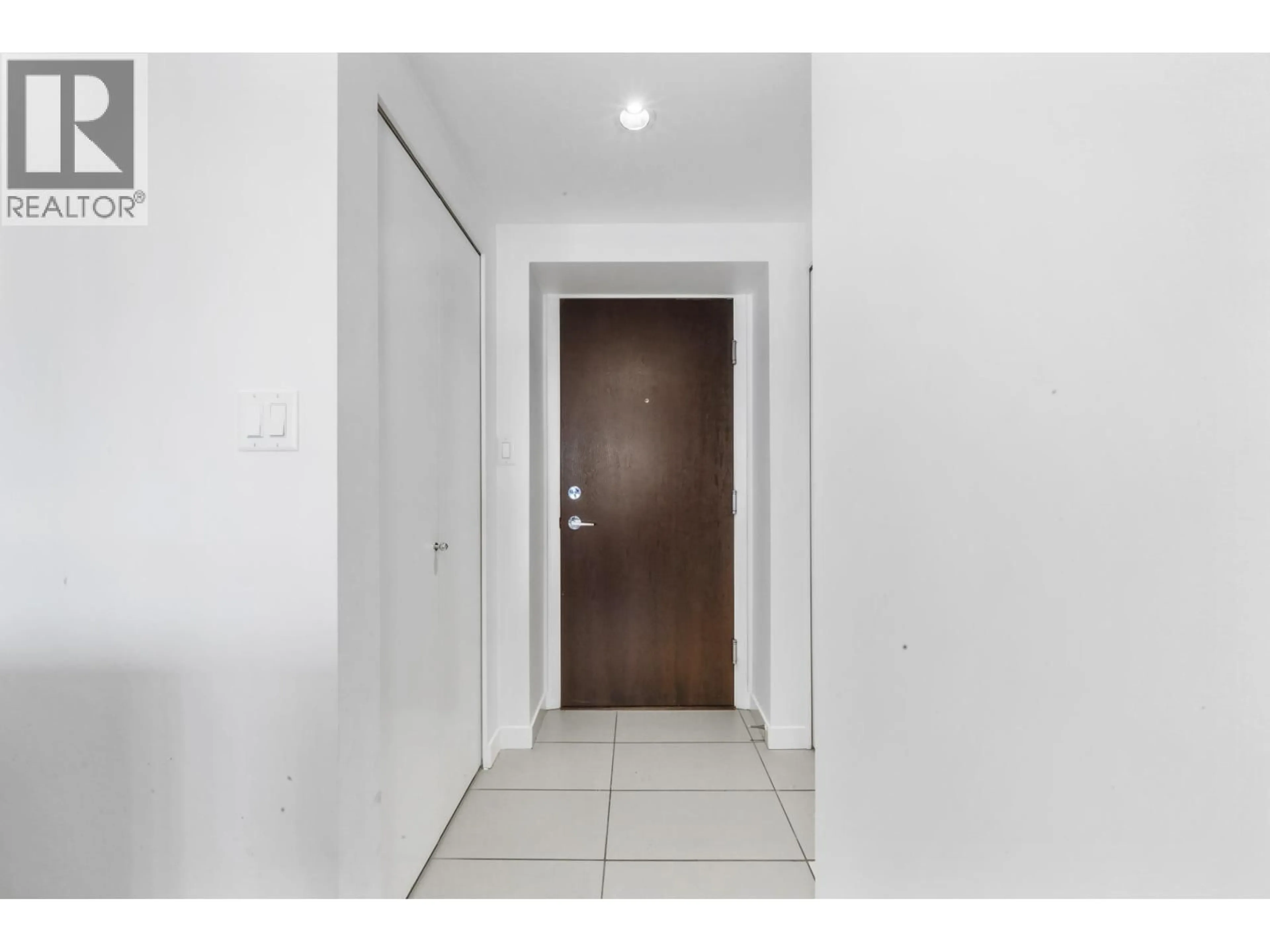 Indoor foyer for 502 - 7225 ACORN AVENUE, Burnaby British Columbia V5E0A9