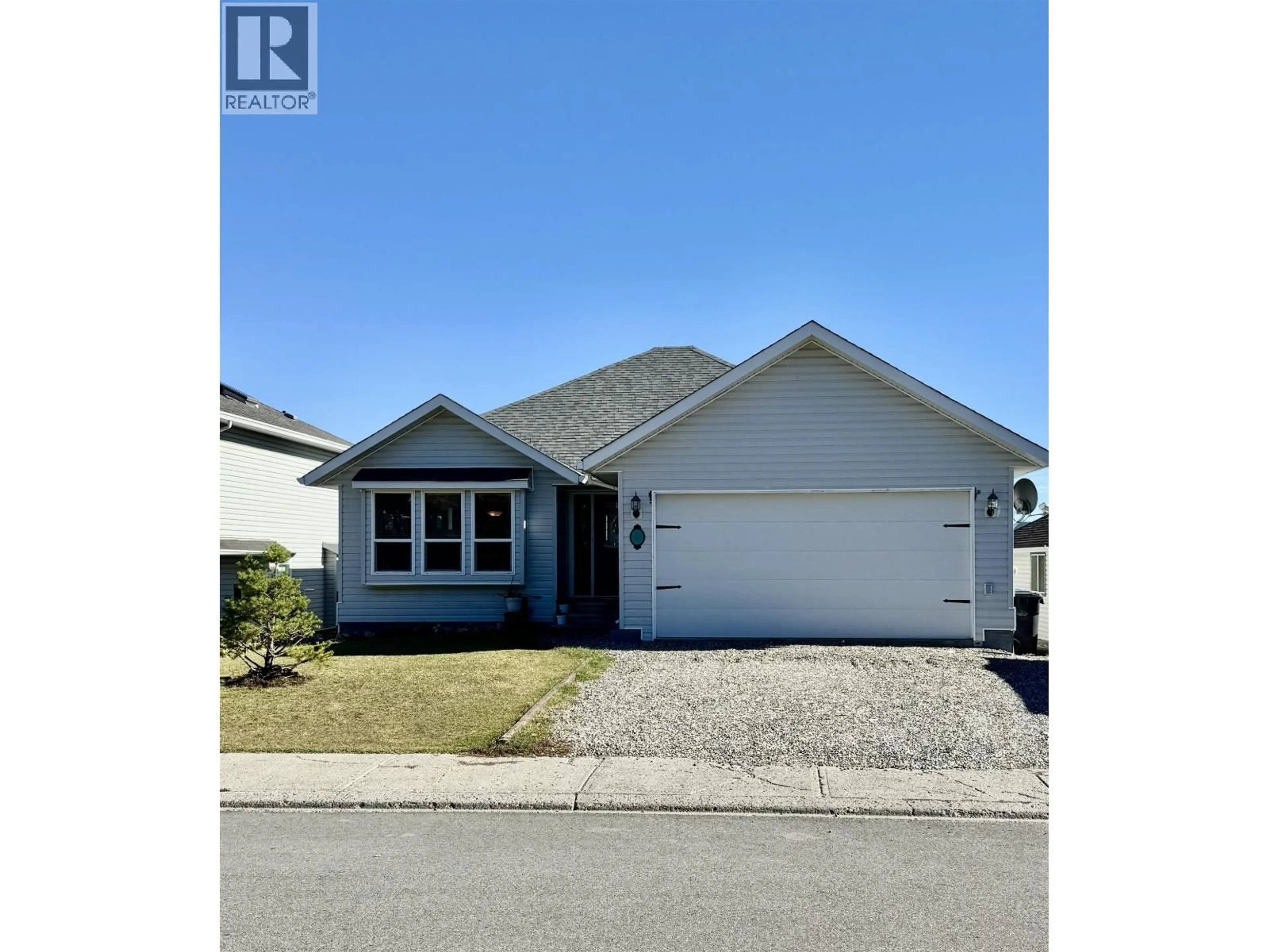 Home with vinyl exterior material, street for 86 EAGLE CRESCENT, Williams Lake British Columbia V2G5K2