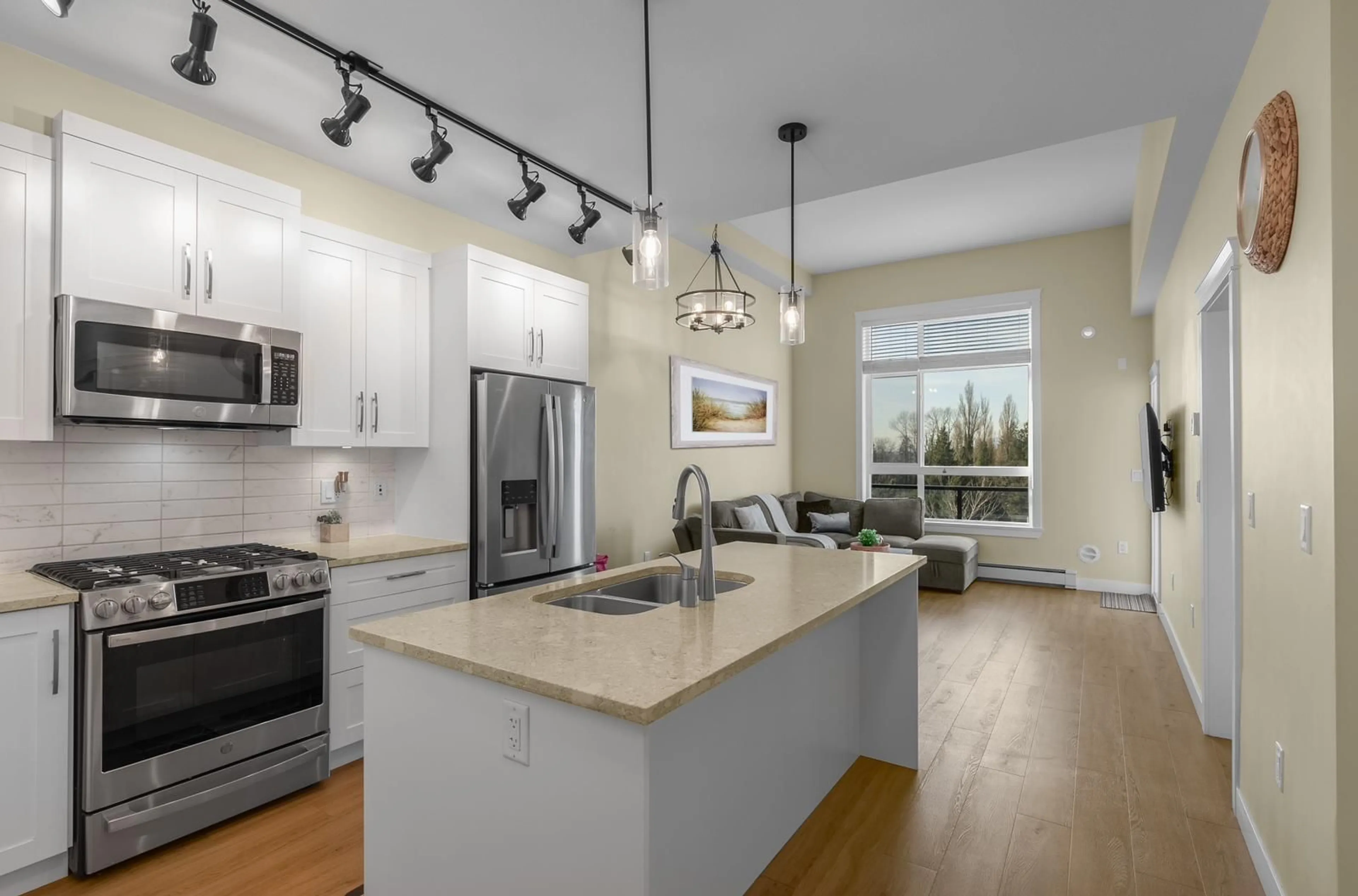 Open concept kitchen, unknown for 612 - 11077 RAVINE ROAD, Surrey British Columbia V3T0R7