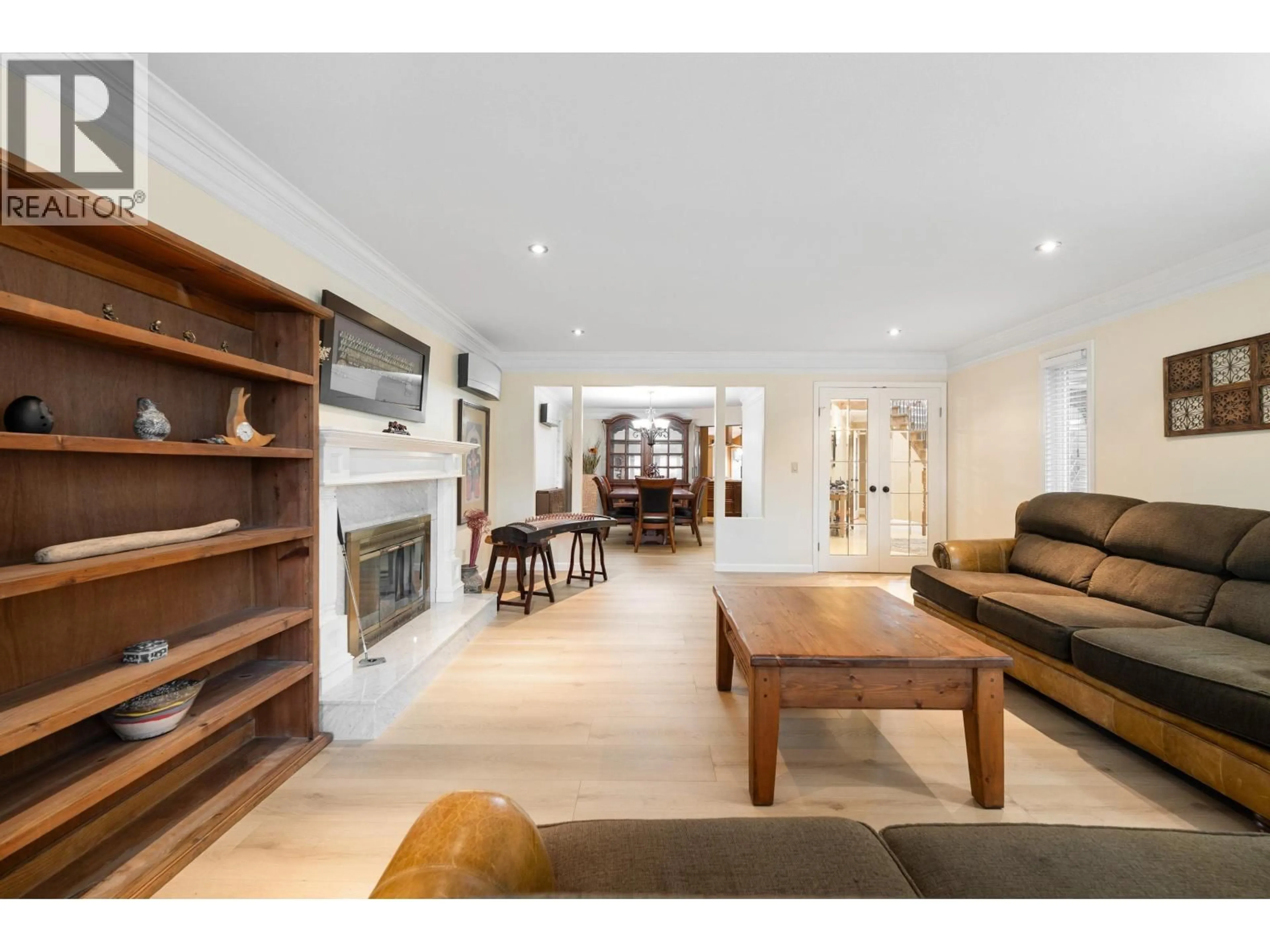 Living room with furniture, unknown for 3817 MCKAY PLACE, Richmond British Columbia V6X3R6
