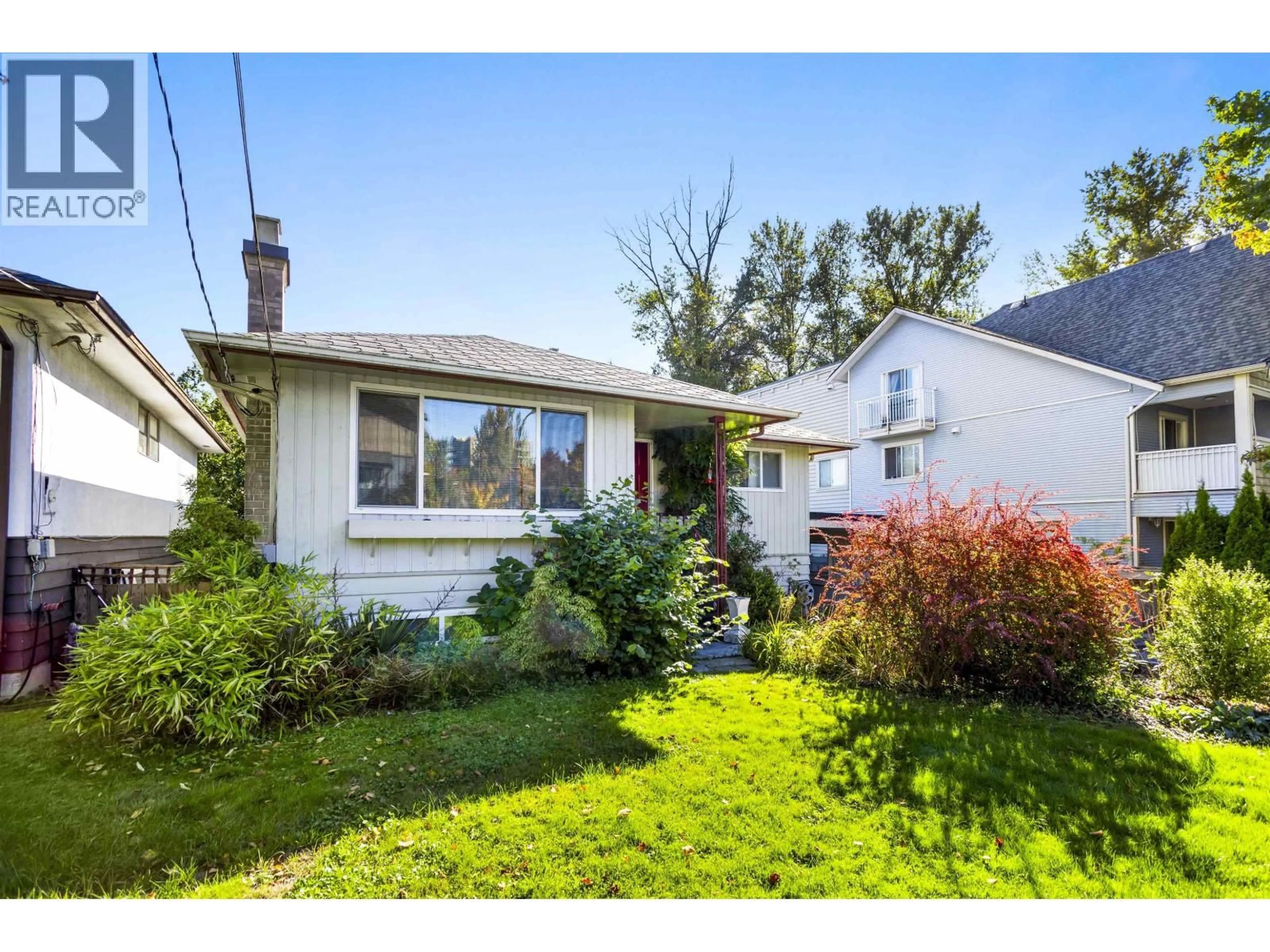 Unknown for 7134 17TH AVENUE, Burnaby British Columbia V3N1K7