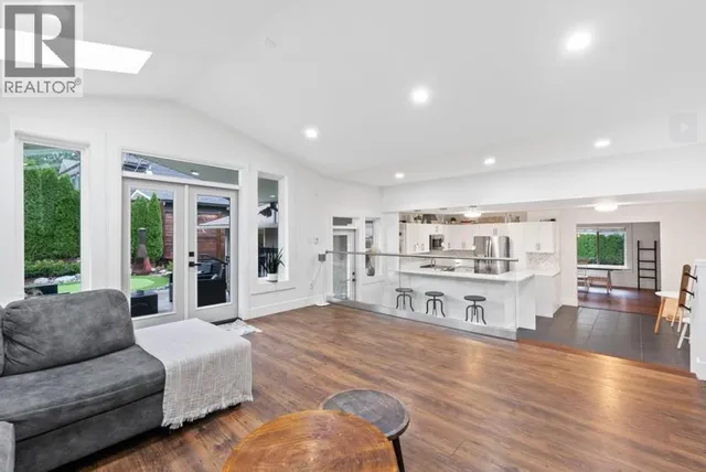 24055 FERN CRESCENT, Maple Ridge 3