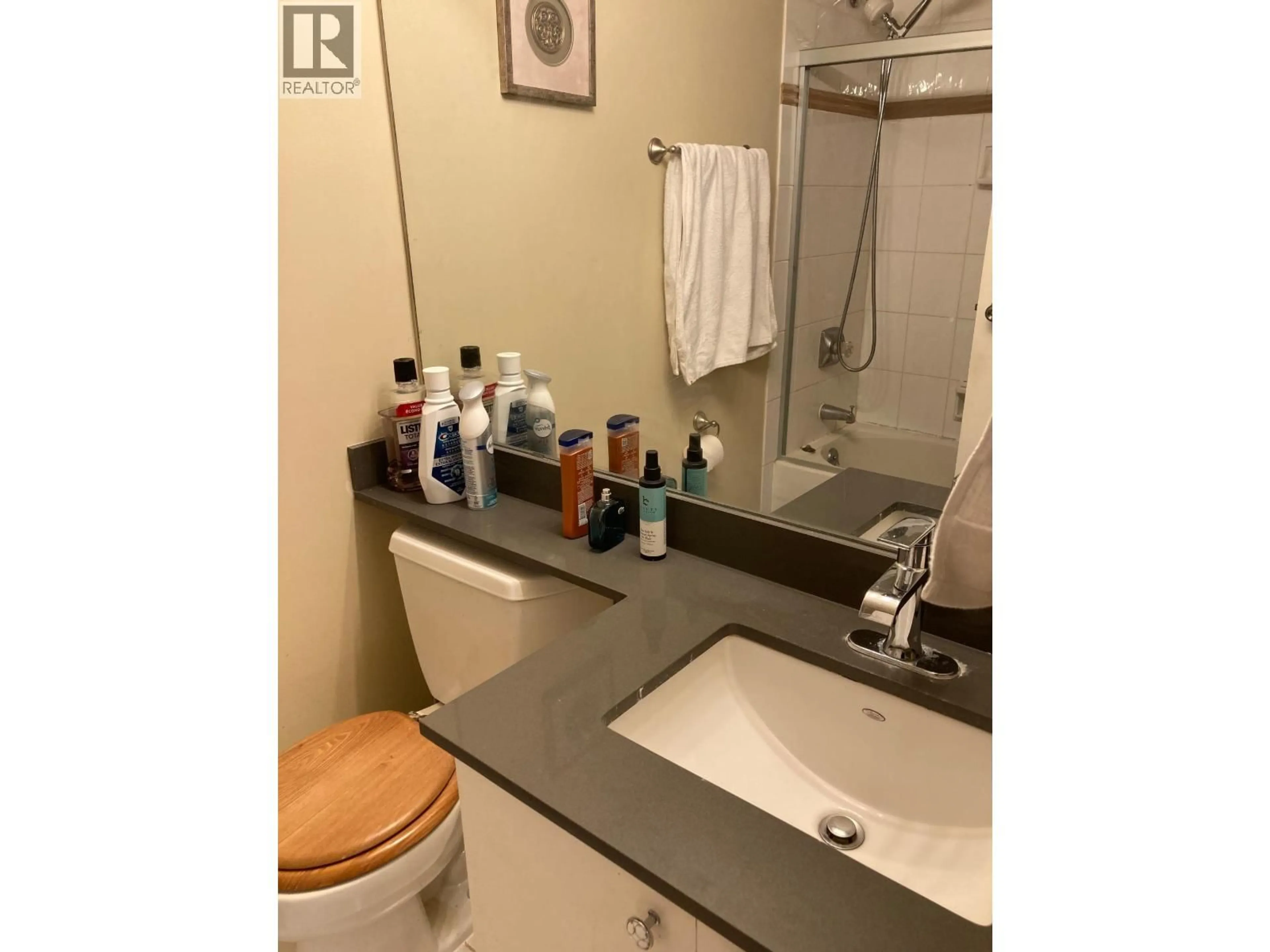 A pic of a room for 2402 - 1188 HOWE STREET, Vancouver British Columbia V6Z2S8