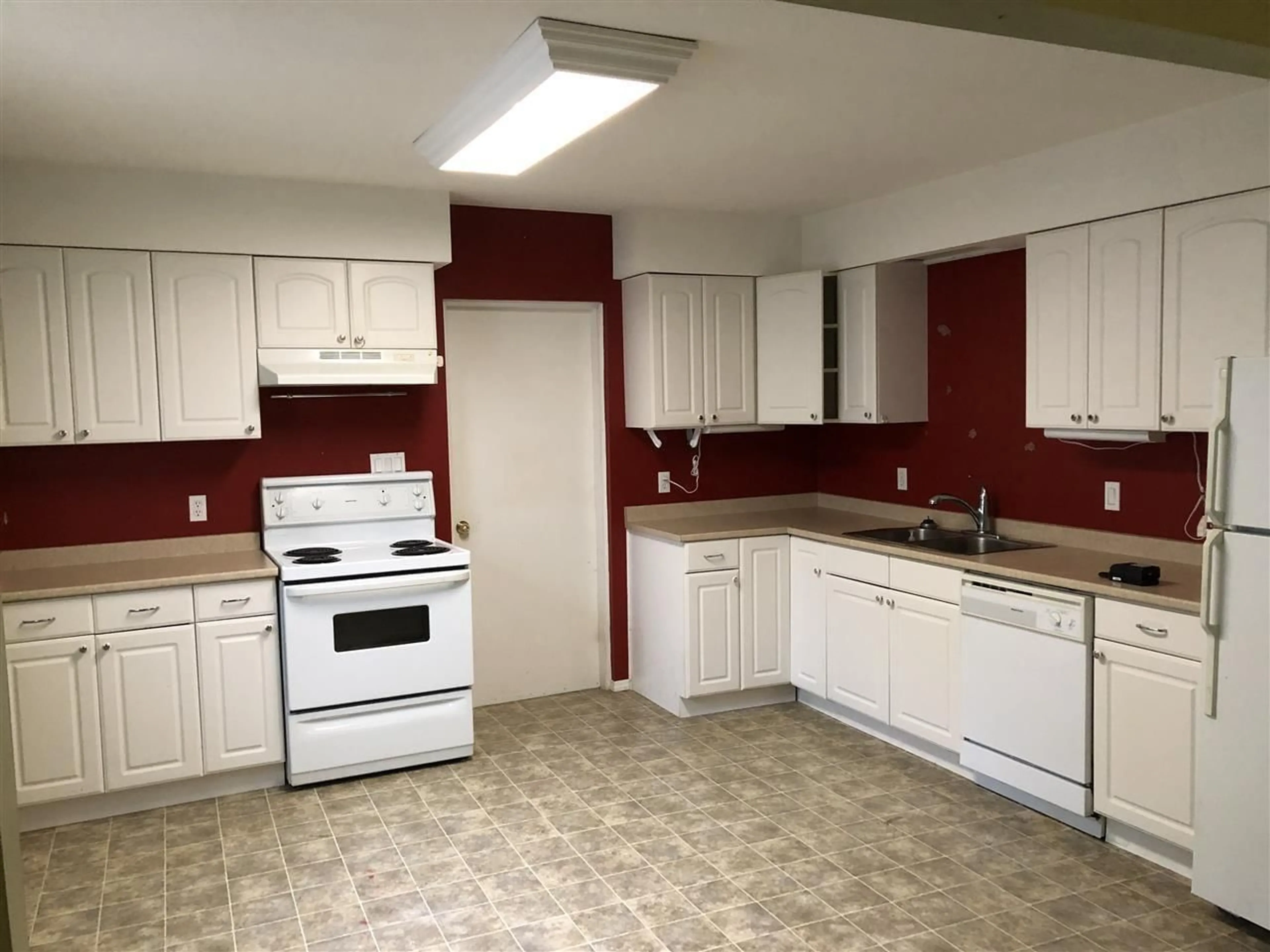 Standard kitchen, unknown for 46249 SECOND AVENUE, Chilliwack British Columbia V2P1T1