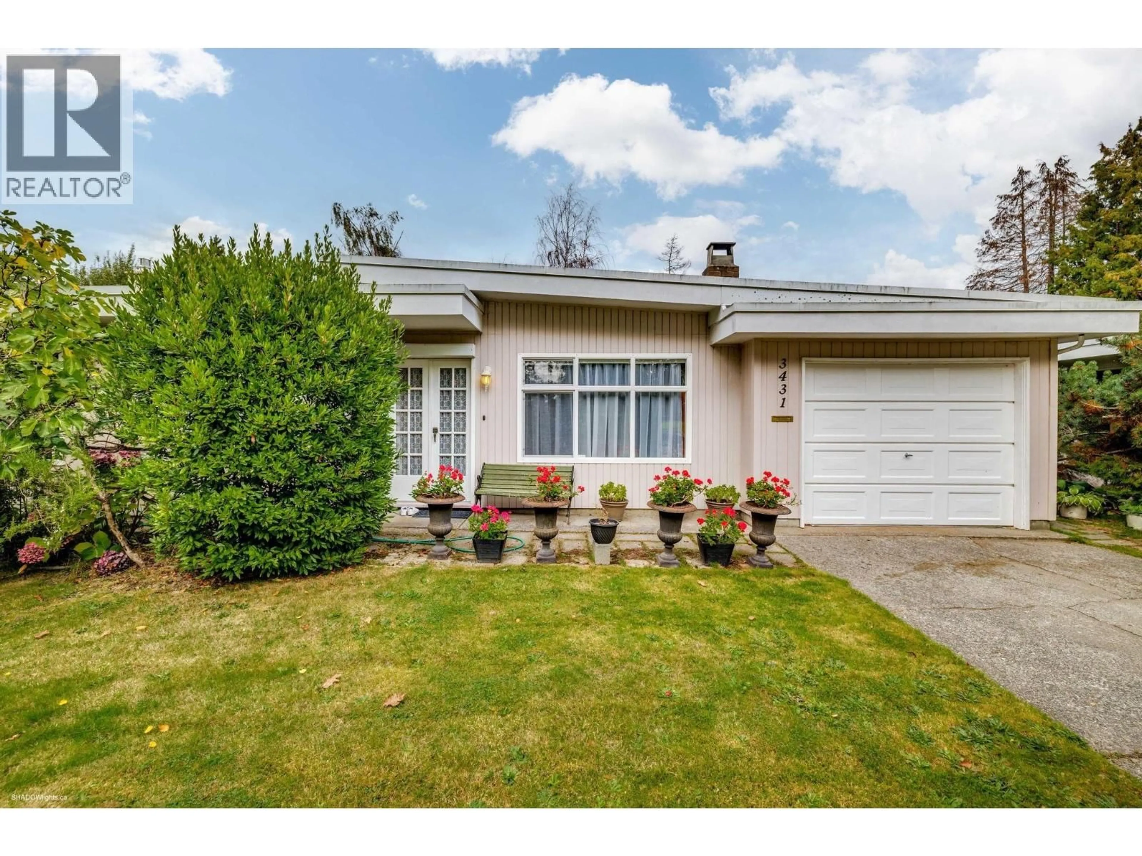 Home with vinyl exterior material, street for 3431 SPRINGFORD AVENUE, Richmond British Columbia V7E1V1