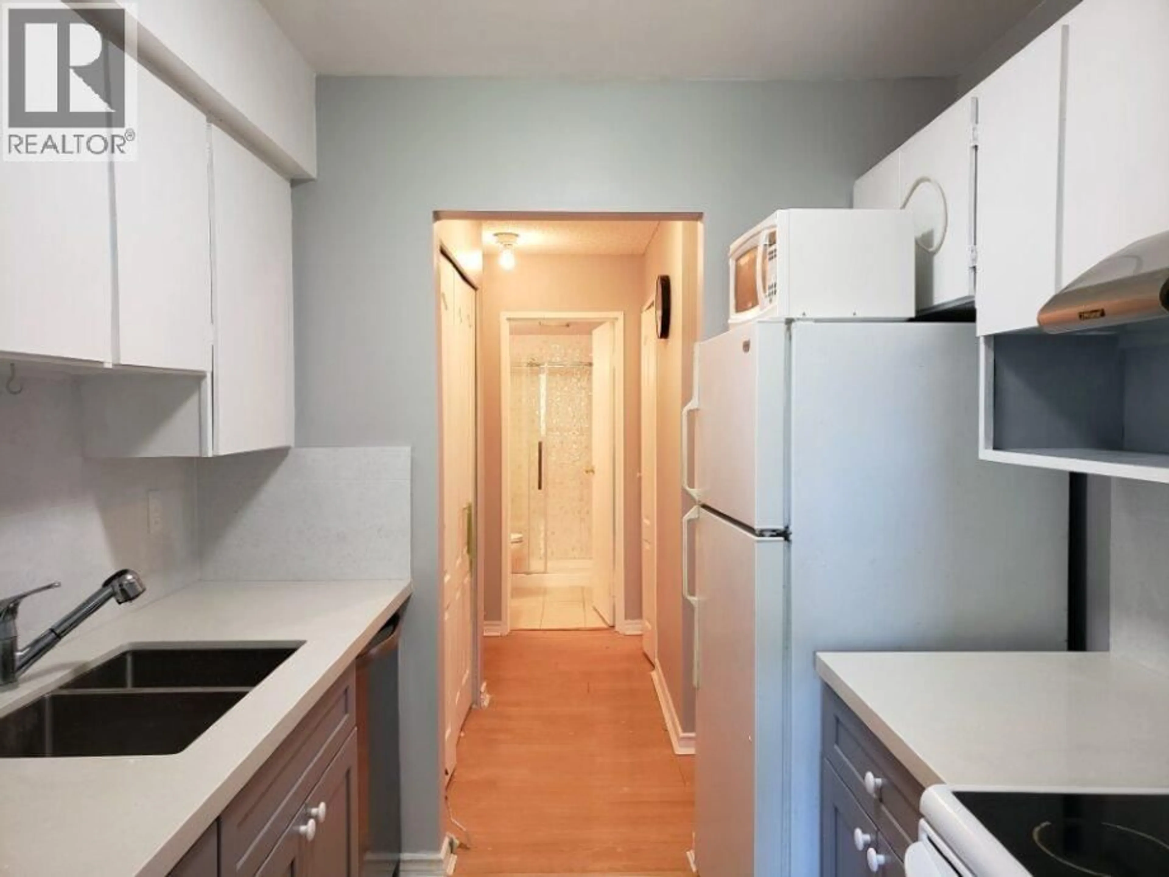 Standard kitchen, unknown for 322 - 8900 CITATION DRIVE, Richmond British Columbia V6Y3A3