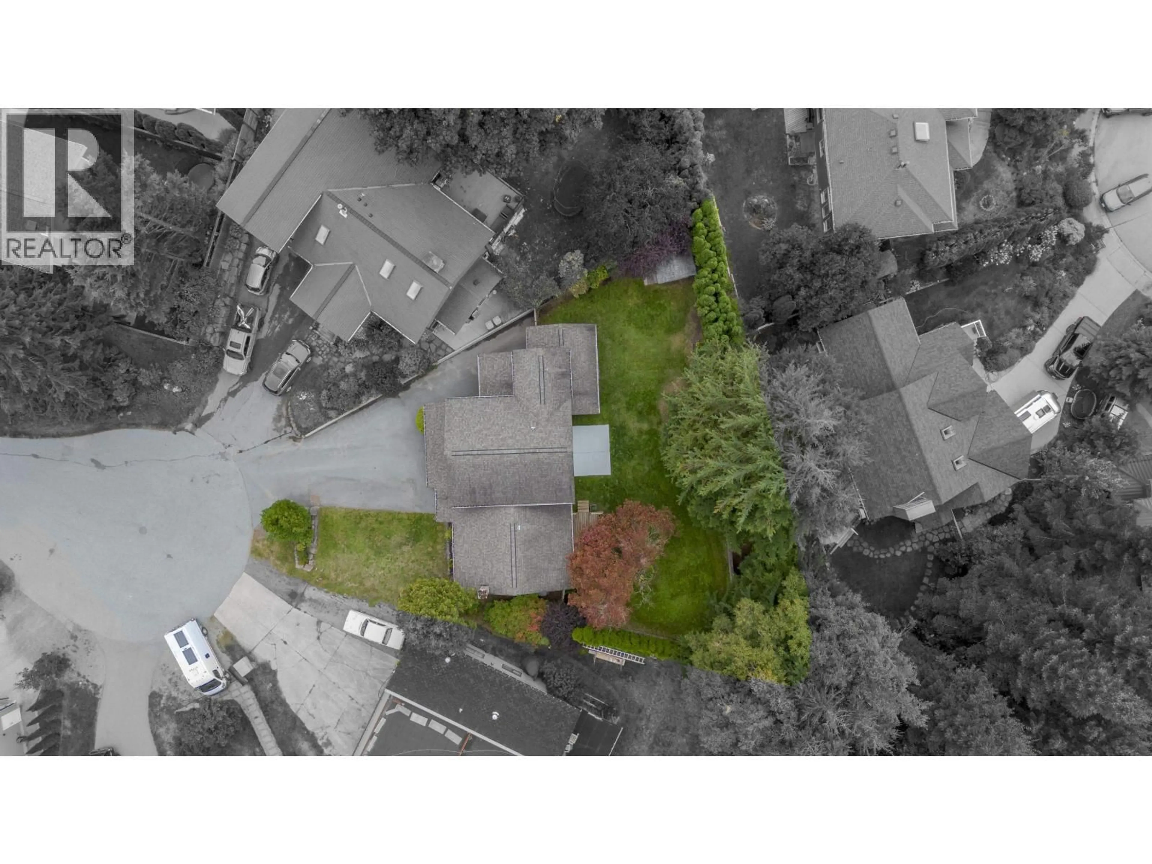 A pic from outside/outdoor area/front of a property/back of a property/a pic from drone, street for 40809 MOUNTAIN PLACE, Squamish British Columbia V0N1T0