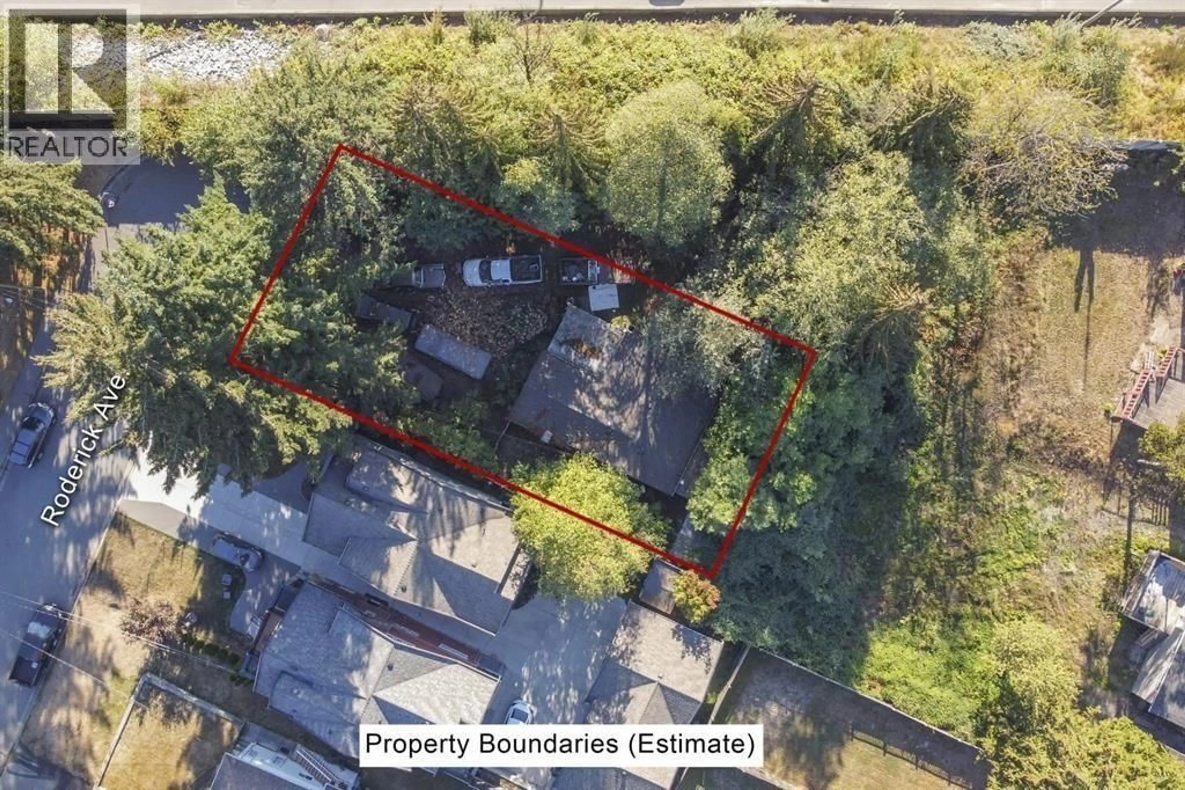 A pic from outside/outdoor area/front of a property/back of a property/a pic from drone, building for 631 RODERICK AVENUE, Coquitlam British Columbia V3K1P3