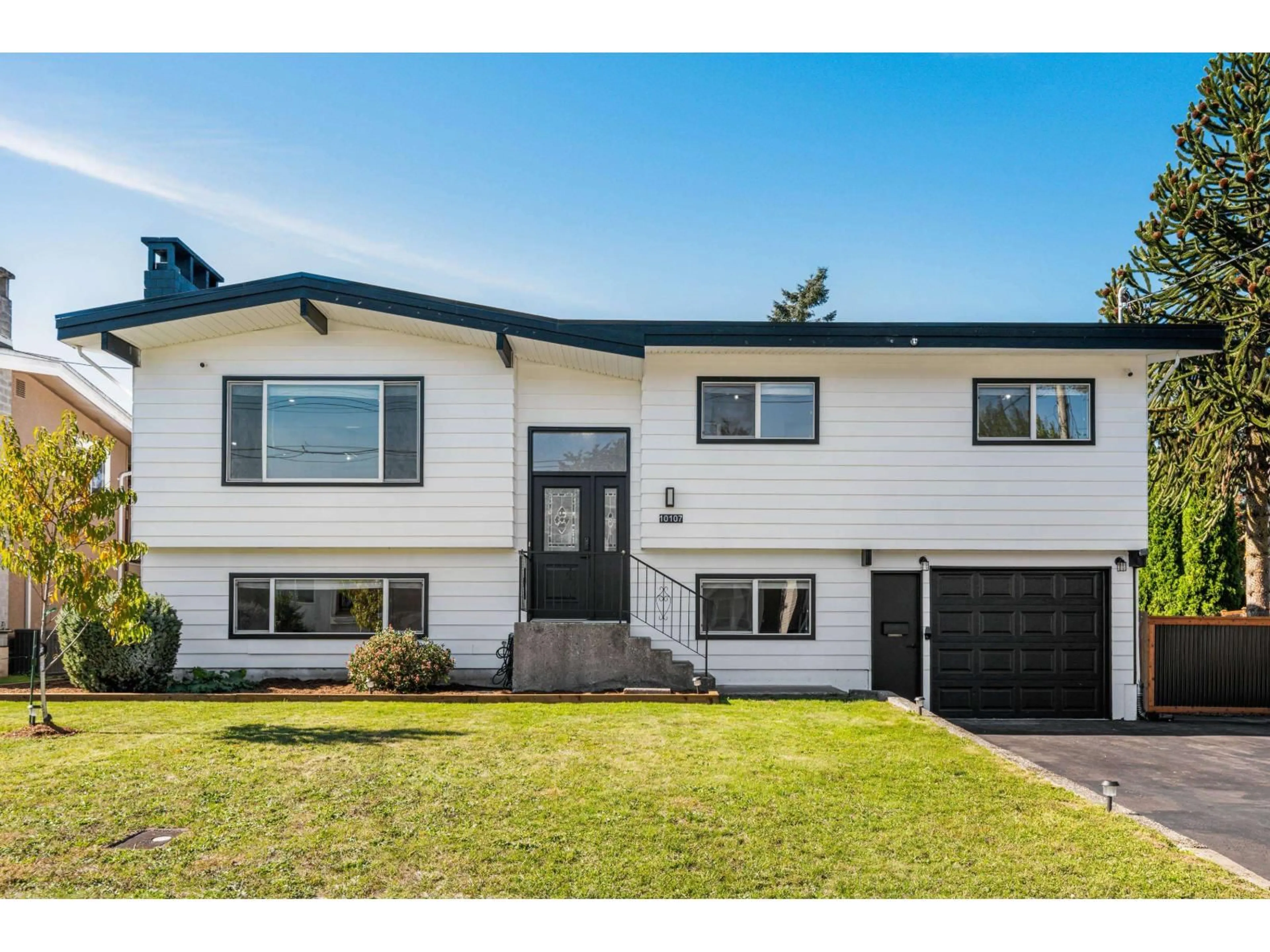 Home with vinyl exterior material, street for 10107 SHAMROCK DRIVE, Chilliwack British Columbia V2P5L3