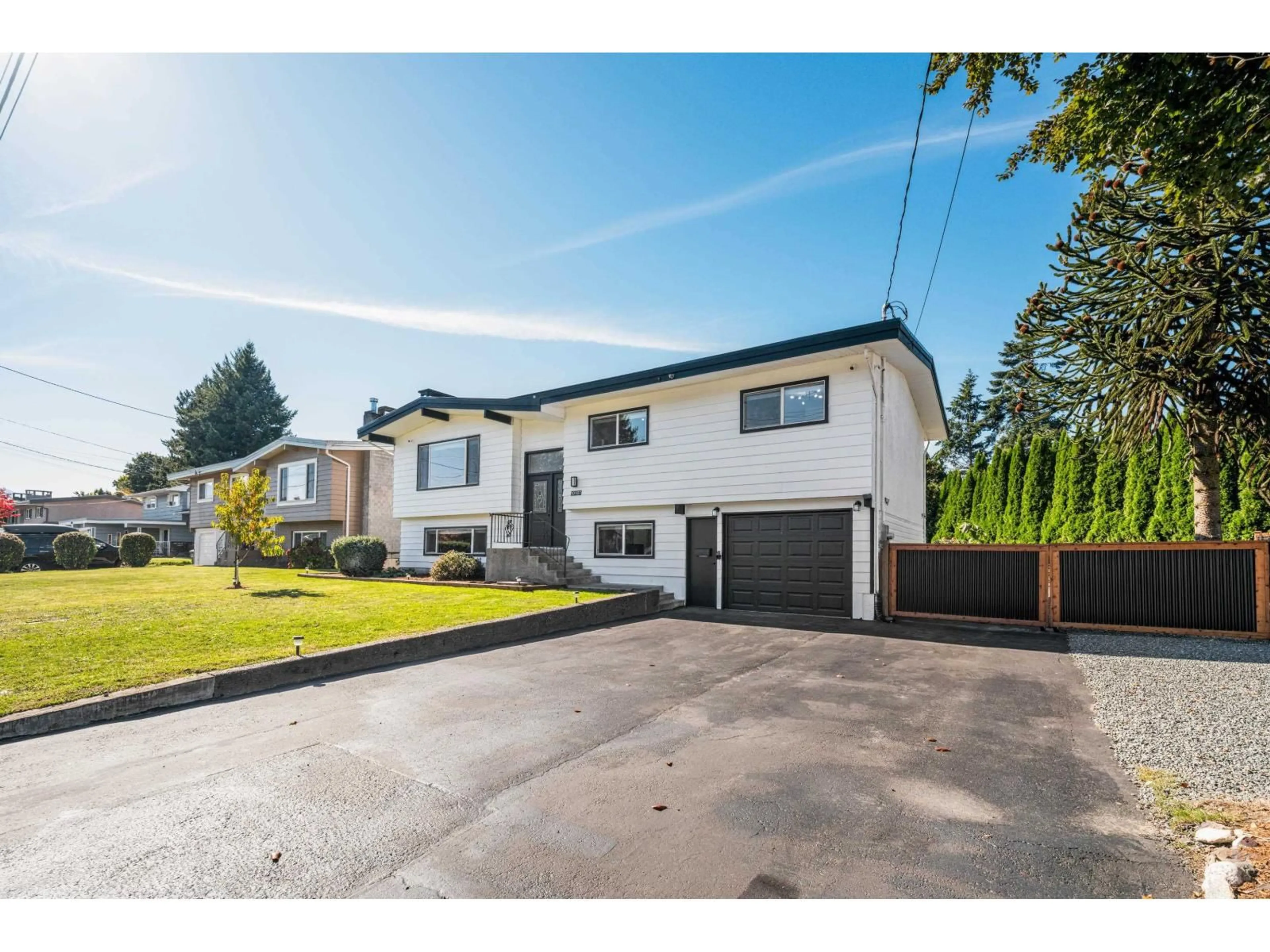 A pic from outside/outdoor area/front of a property/back of a property/a pic from drone, street for 10107 SHAMROCK DRIVE, Chilliwack British Columbia V2P5L3