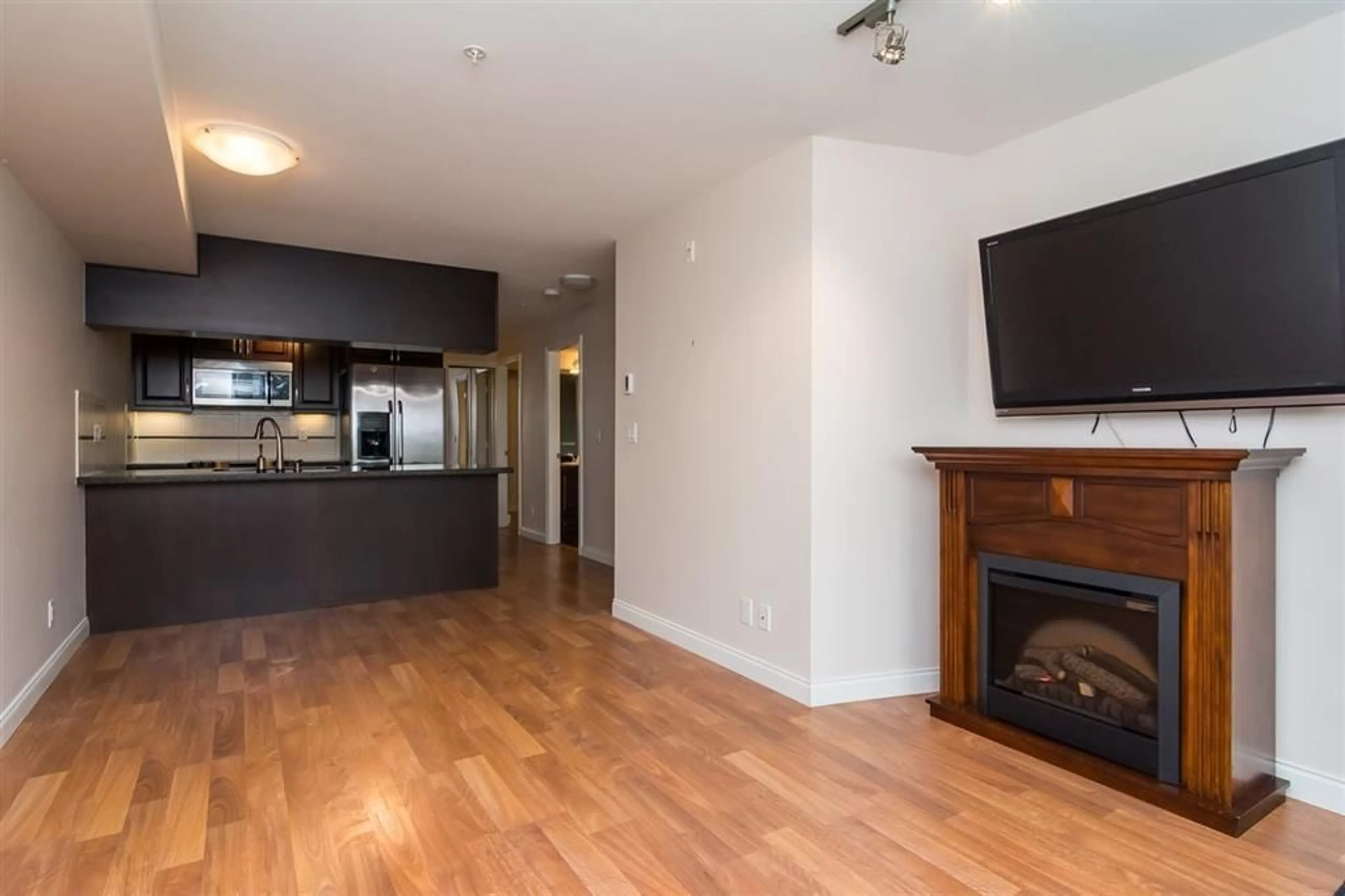 A pic of a room for 114 - 19939 55A, Langley British Columbia V4P1R9