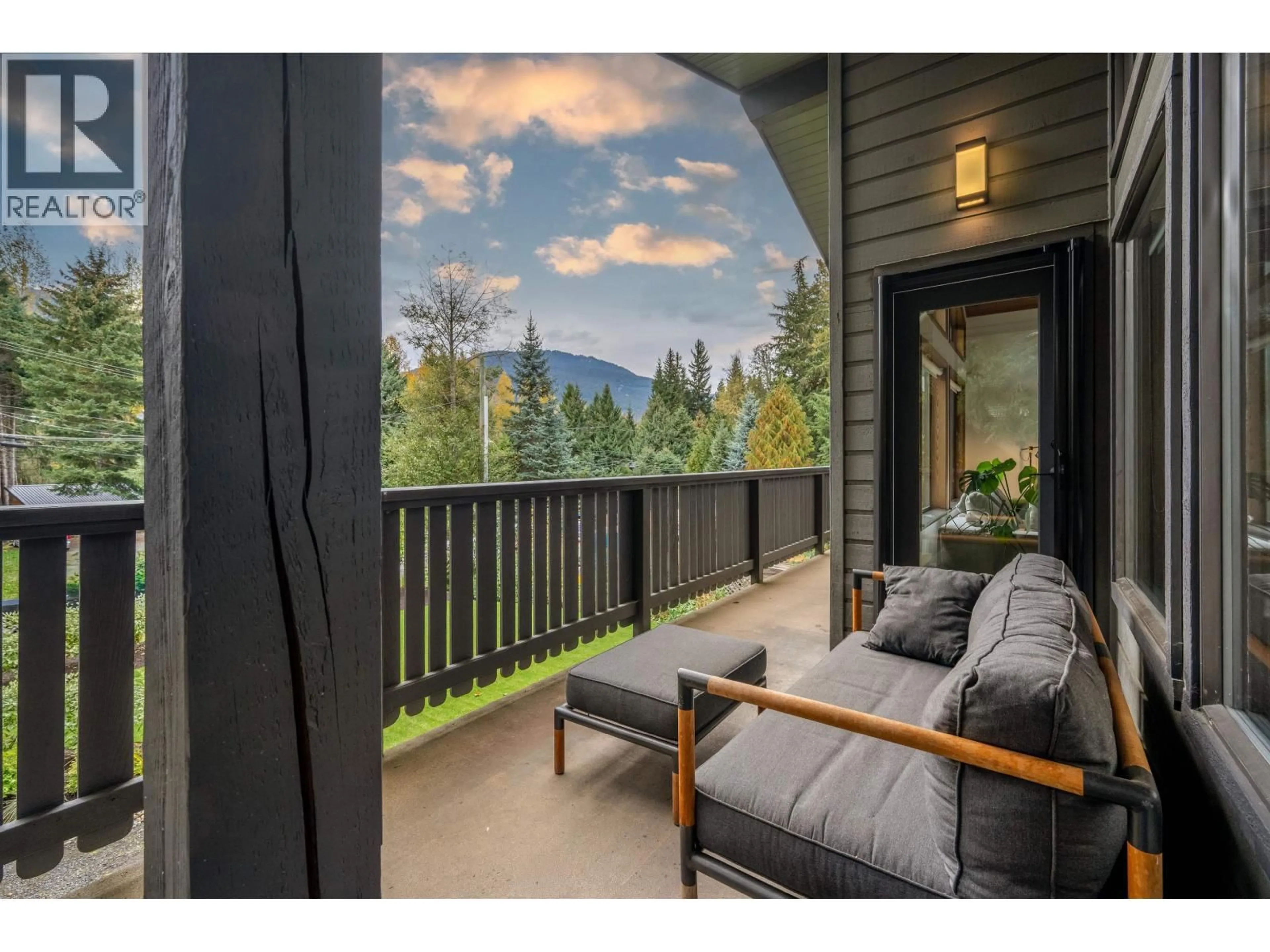 Patio, mountain view for 7206 FITZSIMMONS NORTH ROAD, Whistler British Columbia V8E0E3