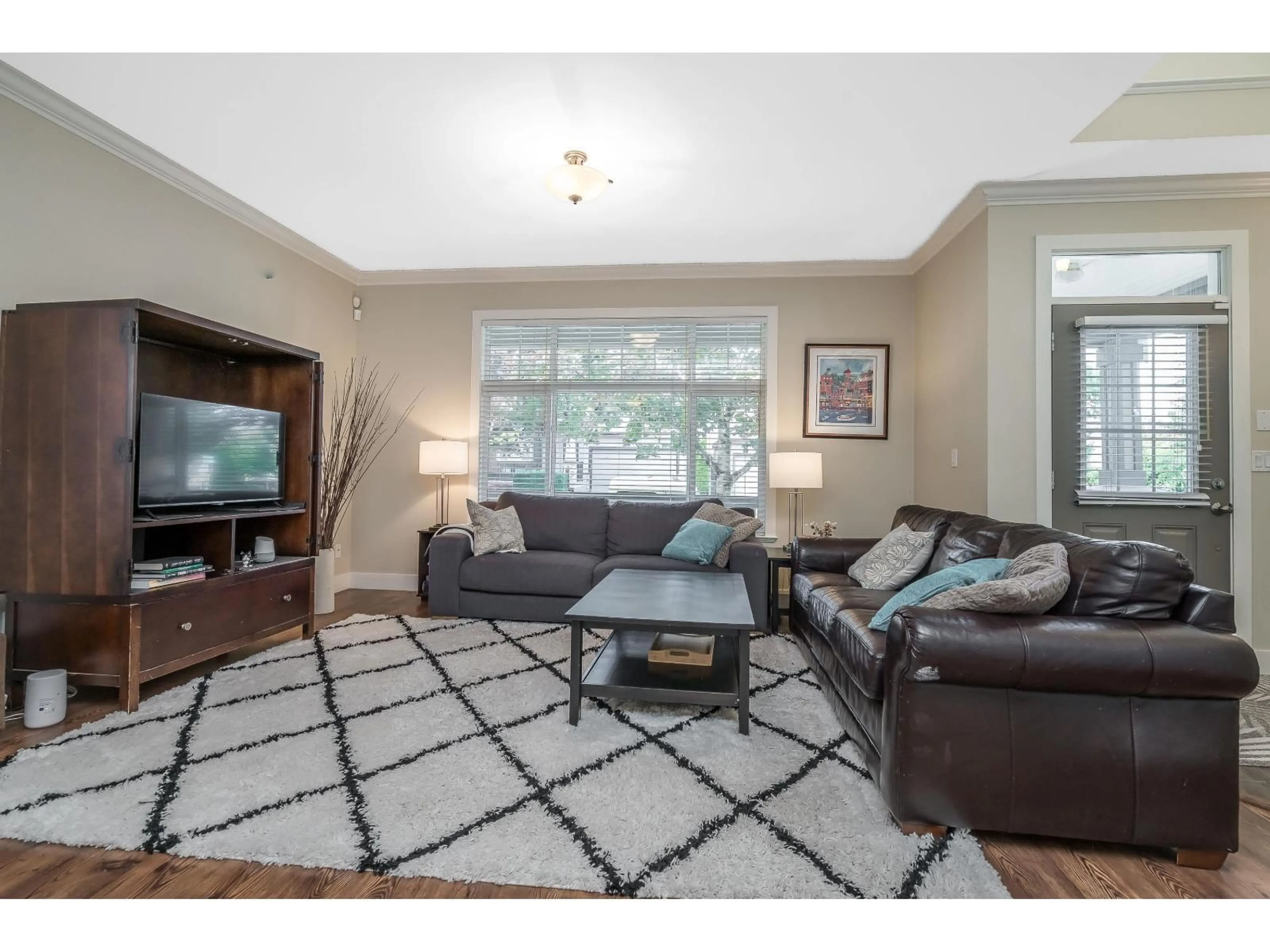 Living room with furniture, unknown for 19232 68A, Surrey British Columbia V4N0B6