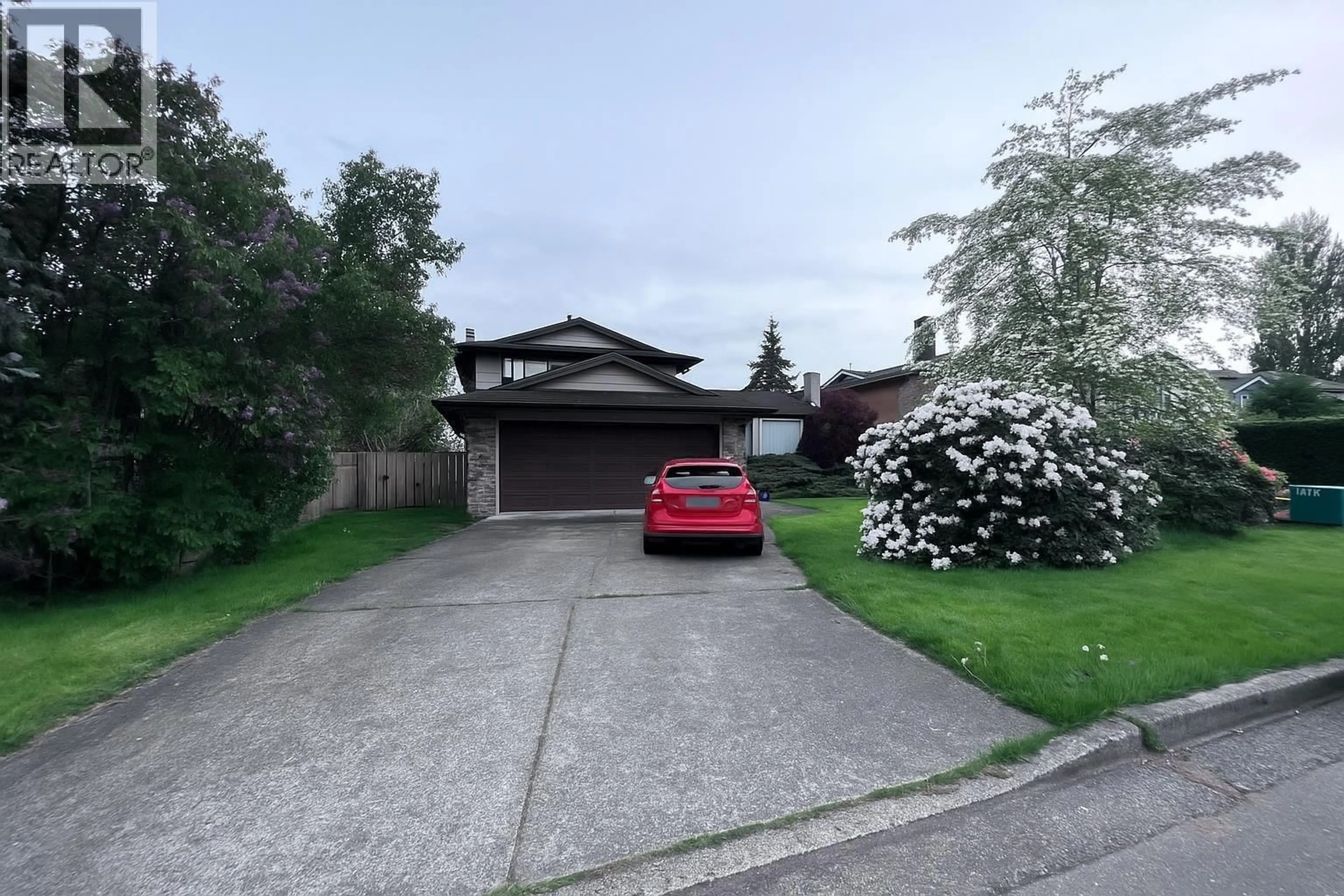 A pic from outside/outdoor area/front of a property/back of a property/a pic from drone, street for 9600 SWANSEA DRIVE, Richmond British Columbia V7A2L8