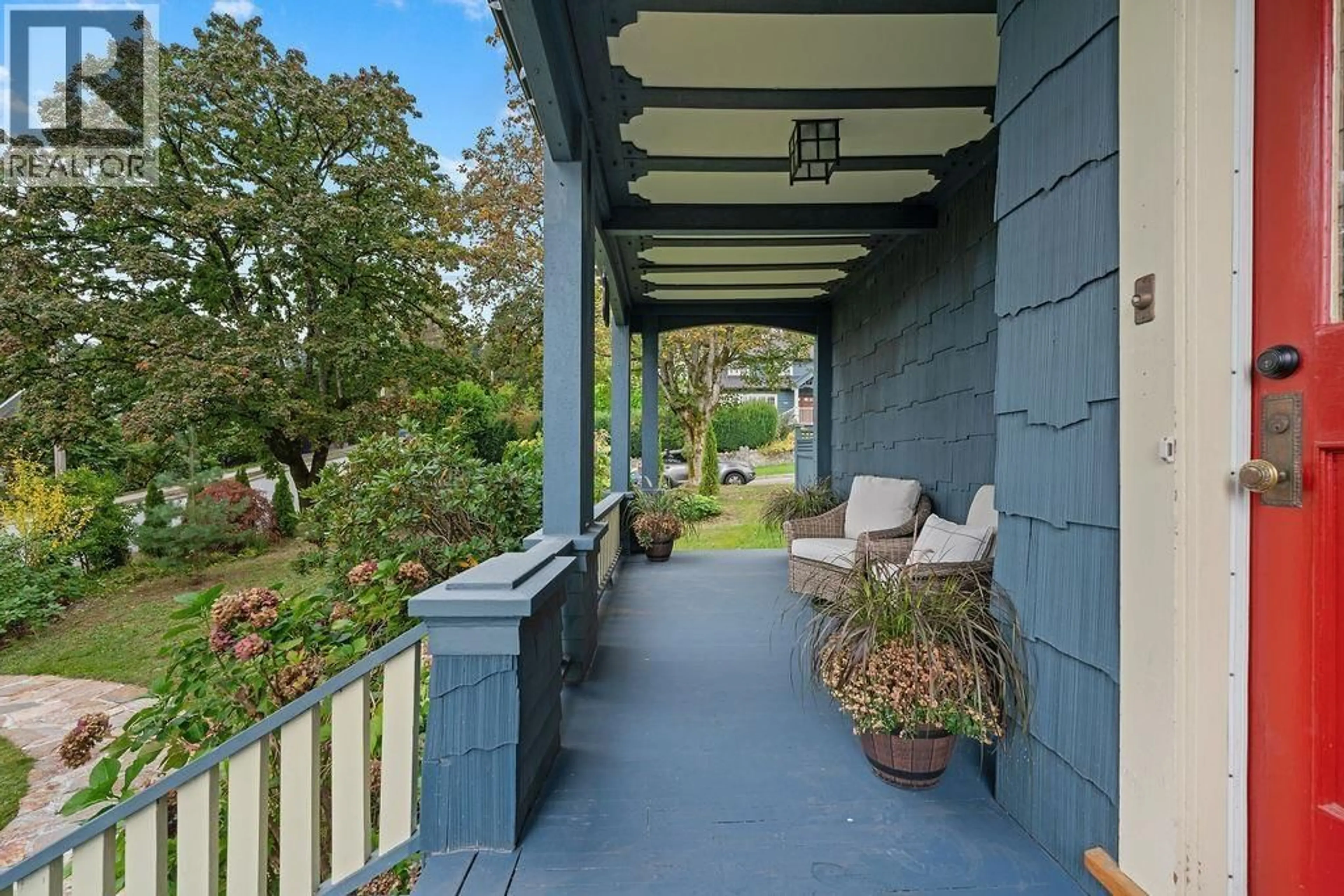 Patio, street for 3190 ST. GEORGES AVENUE, North Vancouver British Columbia V7N1V2