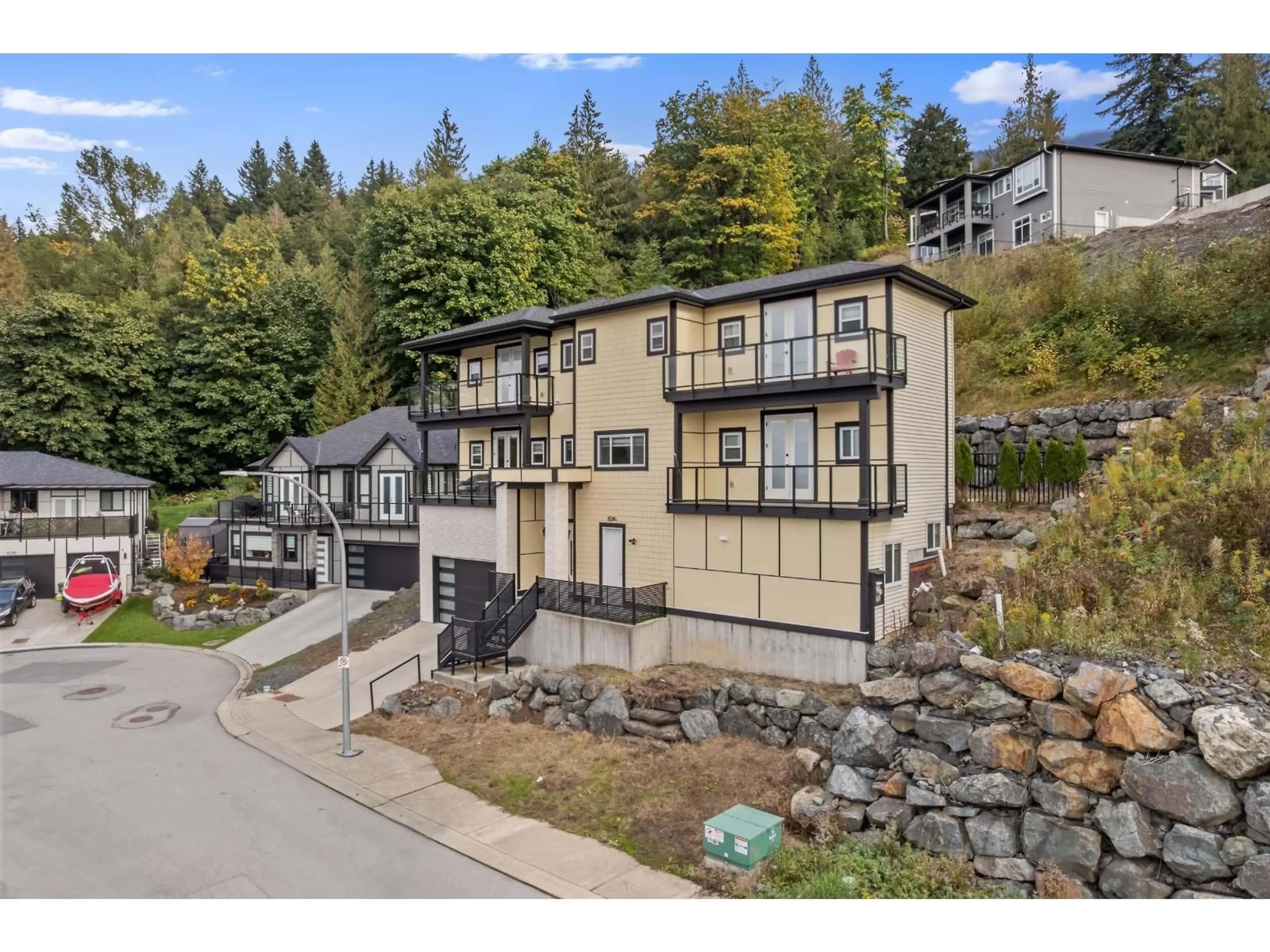 Home with vinyl exterior material, street for 8204 HARVEST PLACE, Chilliwack British Columbia V4Z0E4
